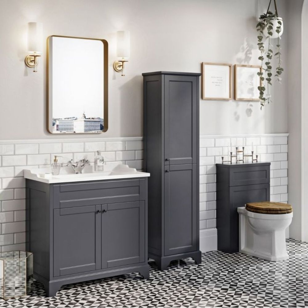 Foto : Windsor Bathrooms | Kolomkasten met soft close deuren