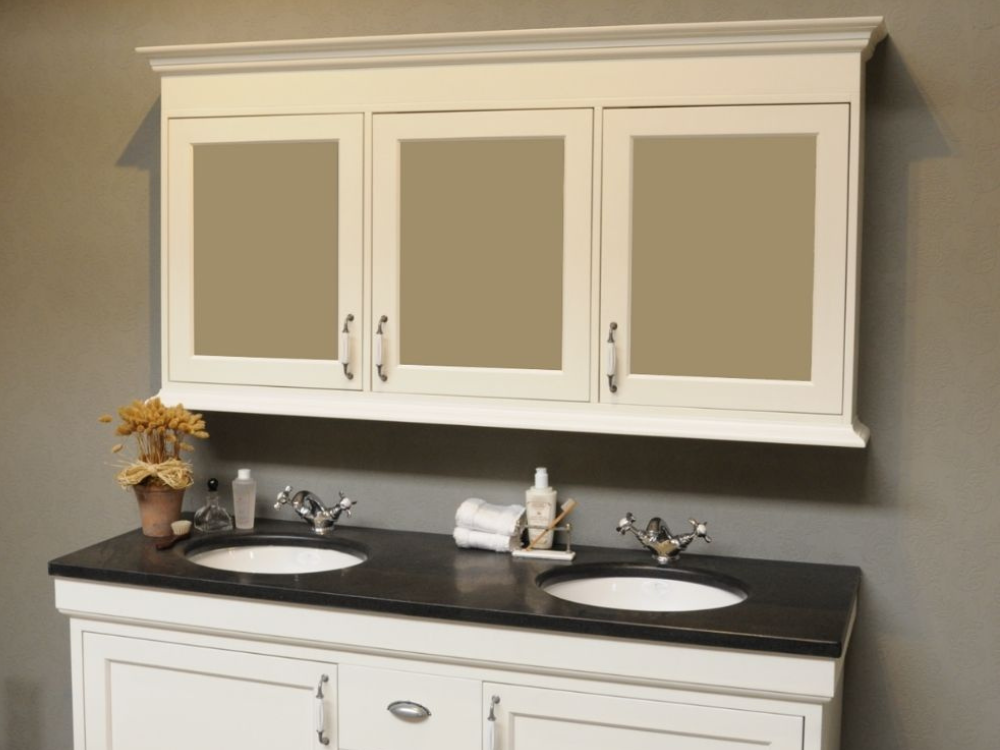 Foto: klassieke spiegelkast spencer