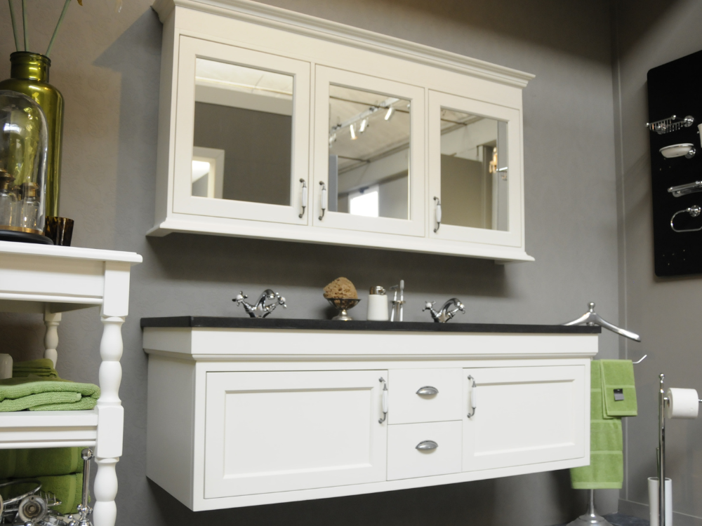 Foto: spiegelkast 3 deuren 160cm