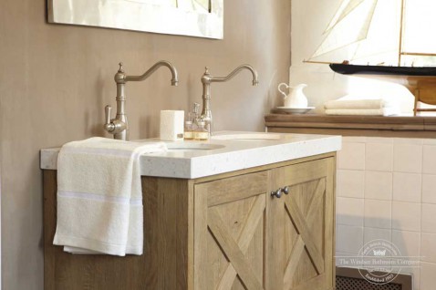 Foto : Windsor Bathrooms | Tijdloze klassieke badkamermeubelen van hout