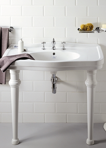 Foto: wastafel linford op poten