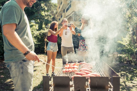 Foto : Zet de barbecue maar aan!