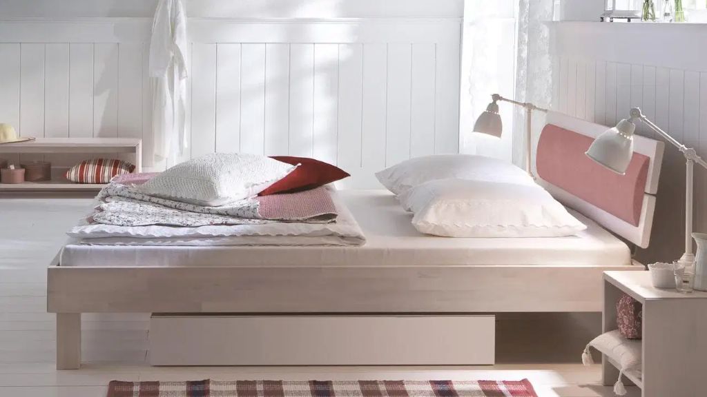 Foto: Wonennl Hasena bed wood line 08