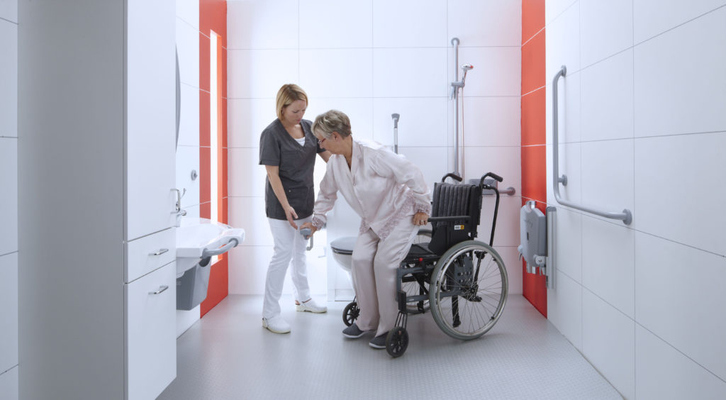 Foto : Rolstoel badkamer voor thuis, ziekenhuizen en zorginstellingen