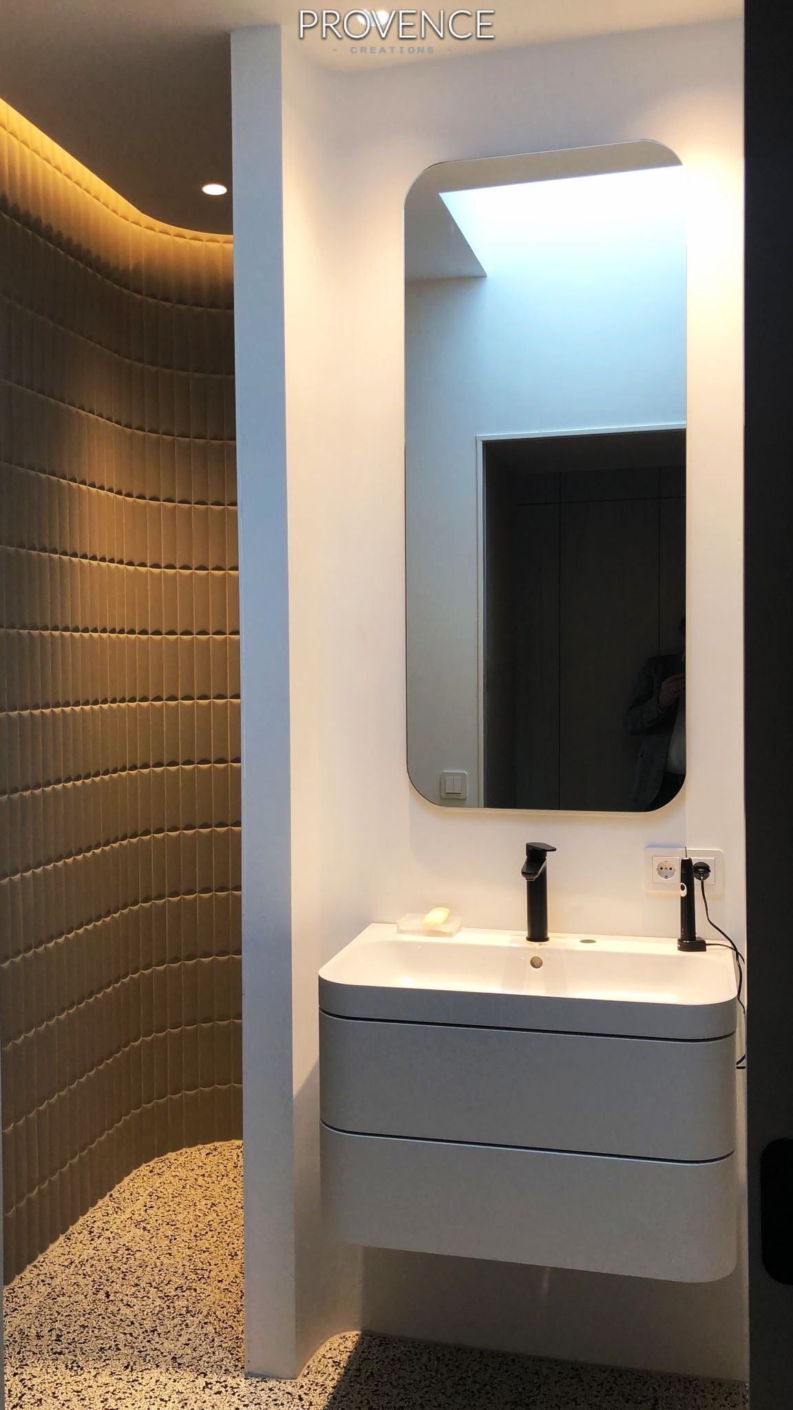 Foto: Provence Creations keukens badkamers kasten interieurontwerp 2