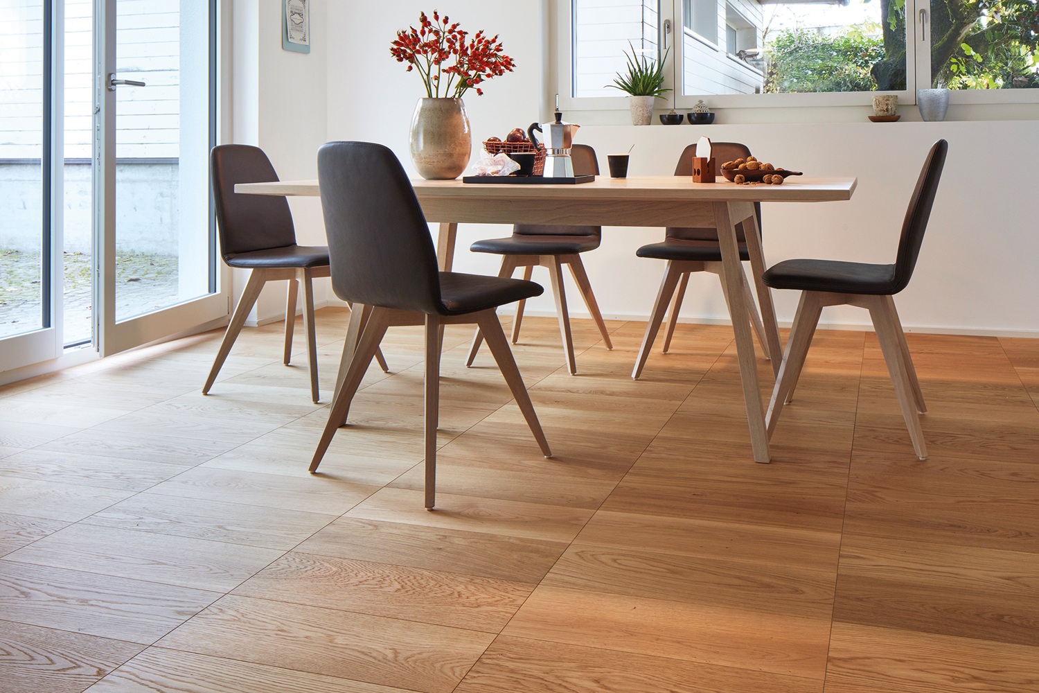 Foto : Statement patronen met houten vloeren van TMC Wonen