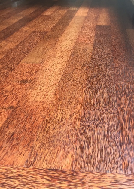 Foto: parketvloer kokoshout wonen.nl