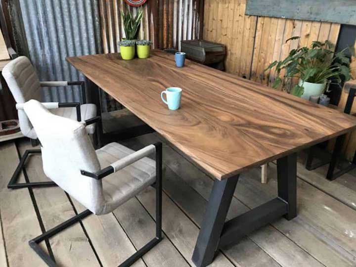woodindustries-tafels-4.jpg