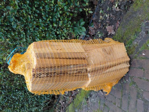 Foto : Latjes van J & J Teeuwen: kleine stukjes hout, grote warmte