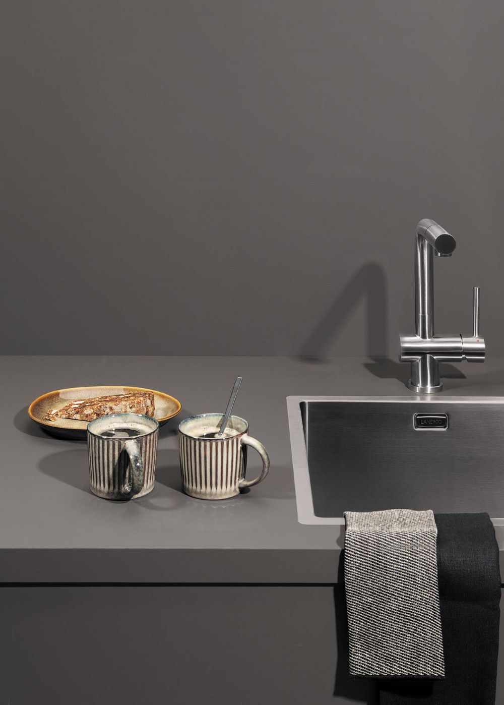 Foto: Z1 641 GRIGIO A 2801 29 V0020 053 Fenix Grigio Aragona Keukenblad