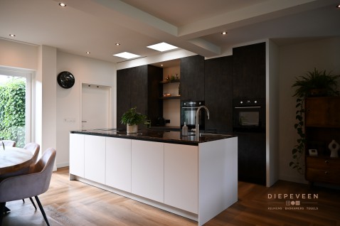 Foto : Moderne lederlook keuken