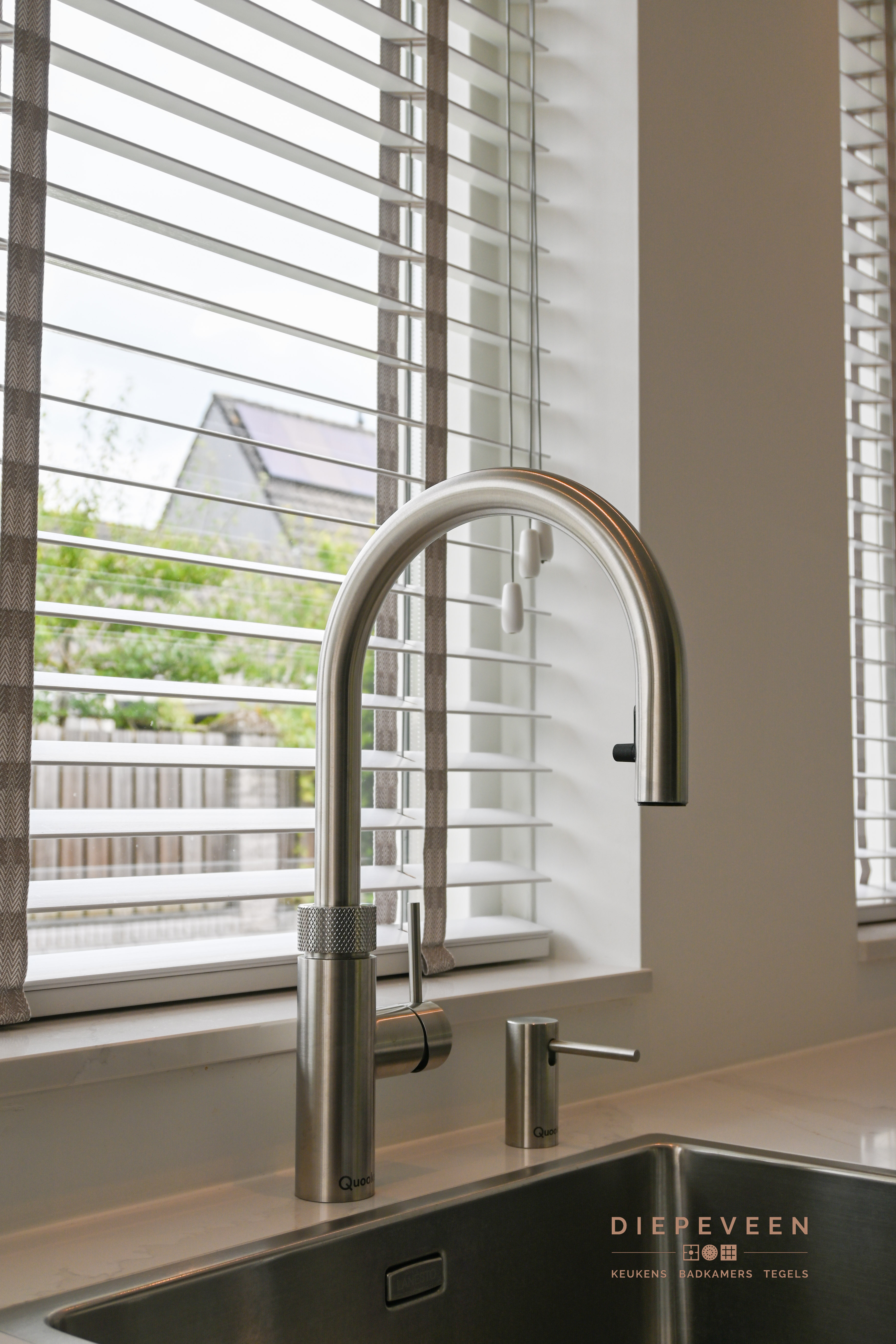 Foto: Davidse   Met logo 12