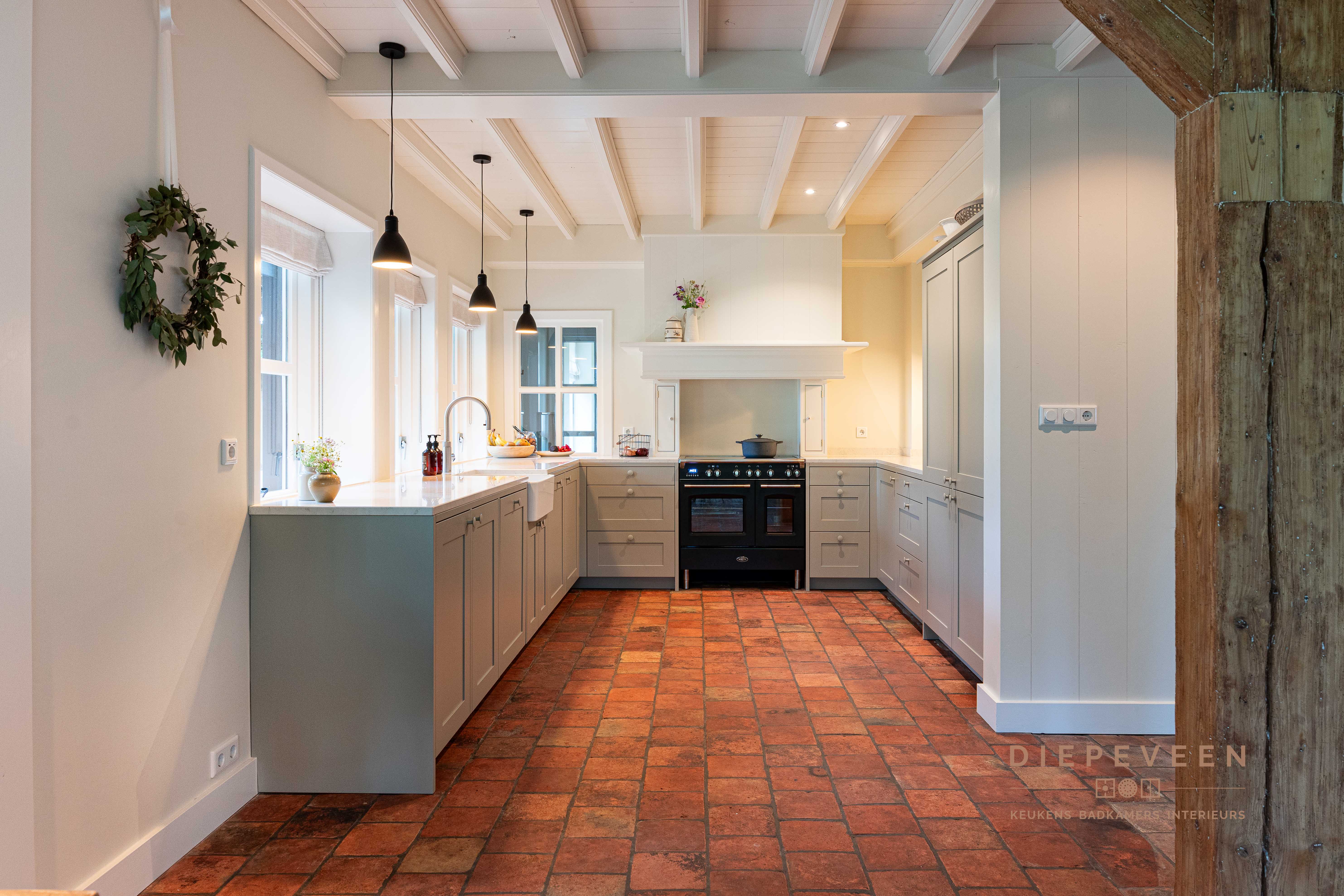 Foto: Diepeveen Keukens en Badkamers  Planken  00421