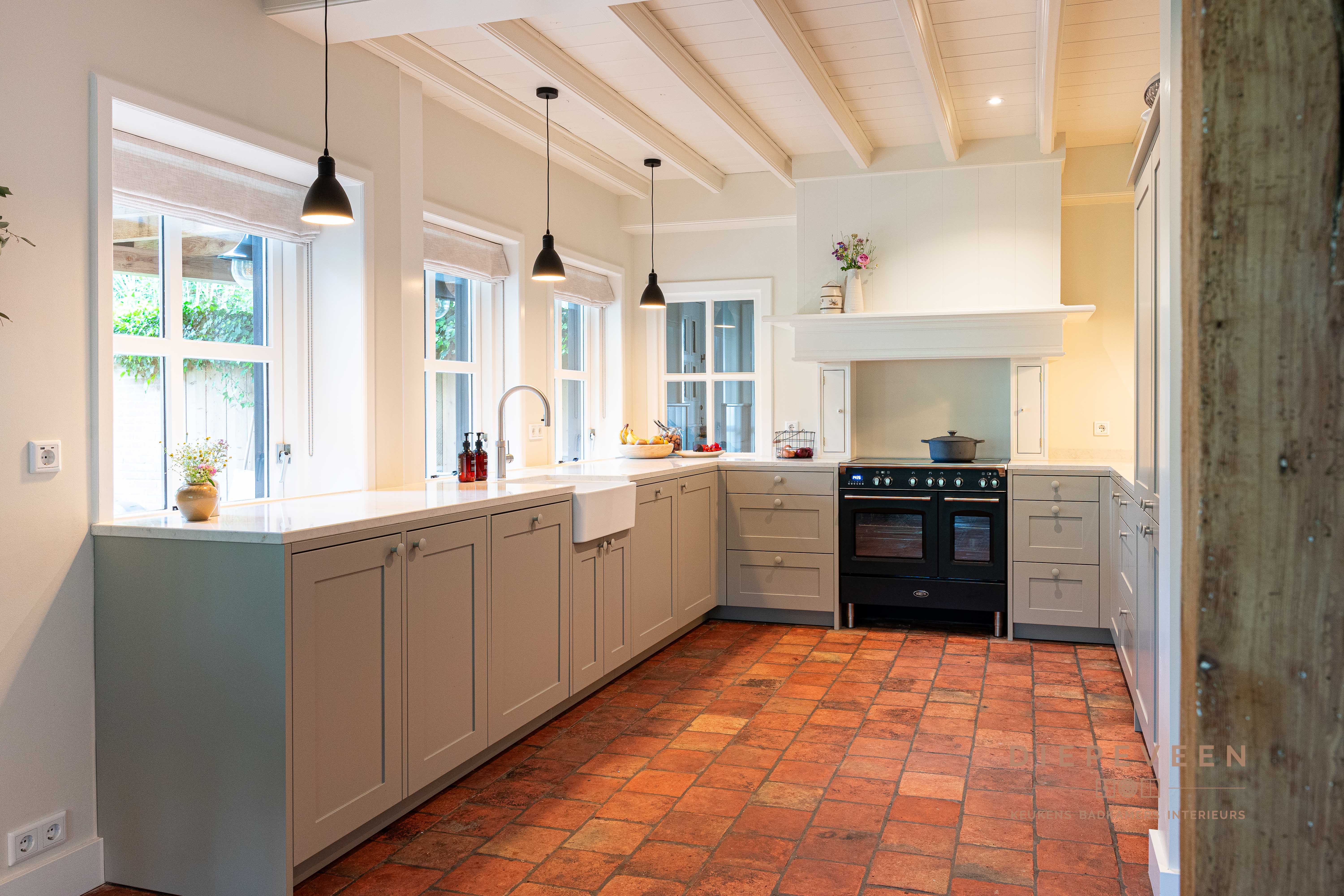 Foto: Diepeveen Keukens en Badkamers  Planken  00429