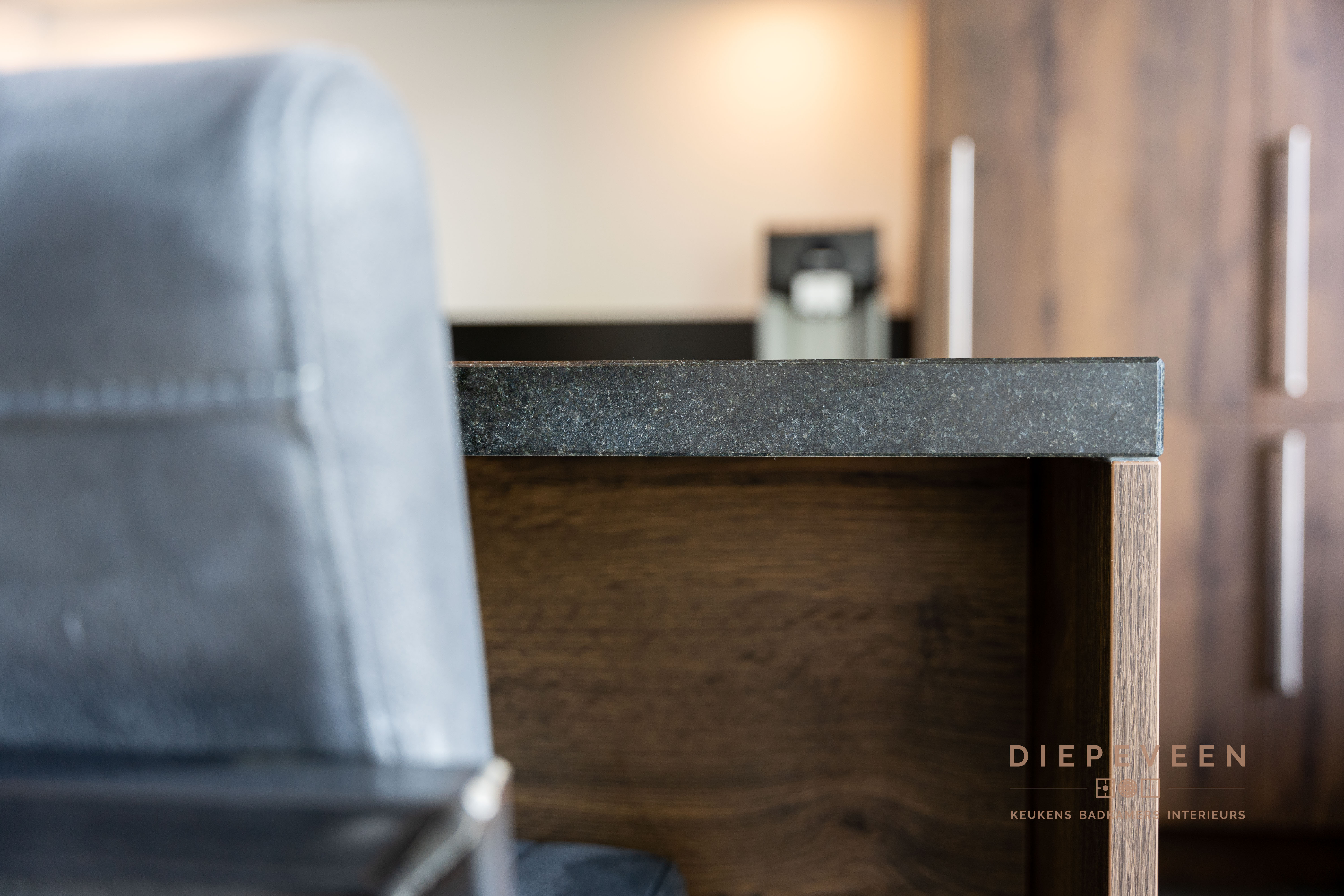 Foto: Diepeveen Keukens en Badkamers  Gijsbertha  07808