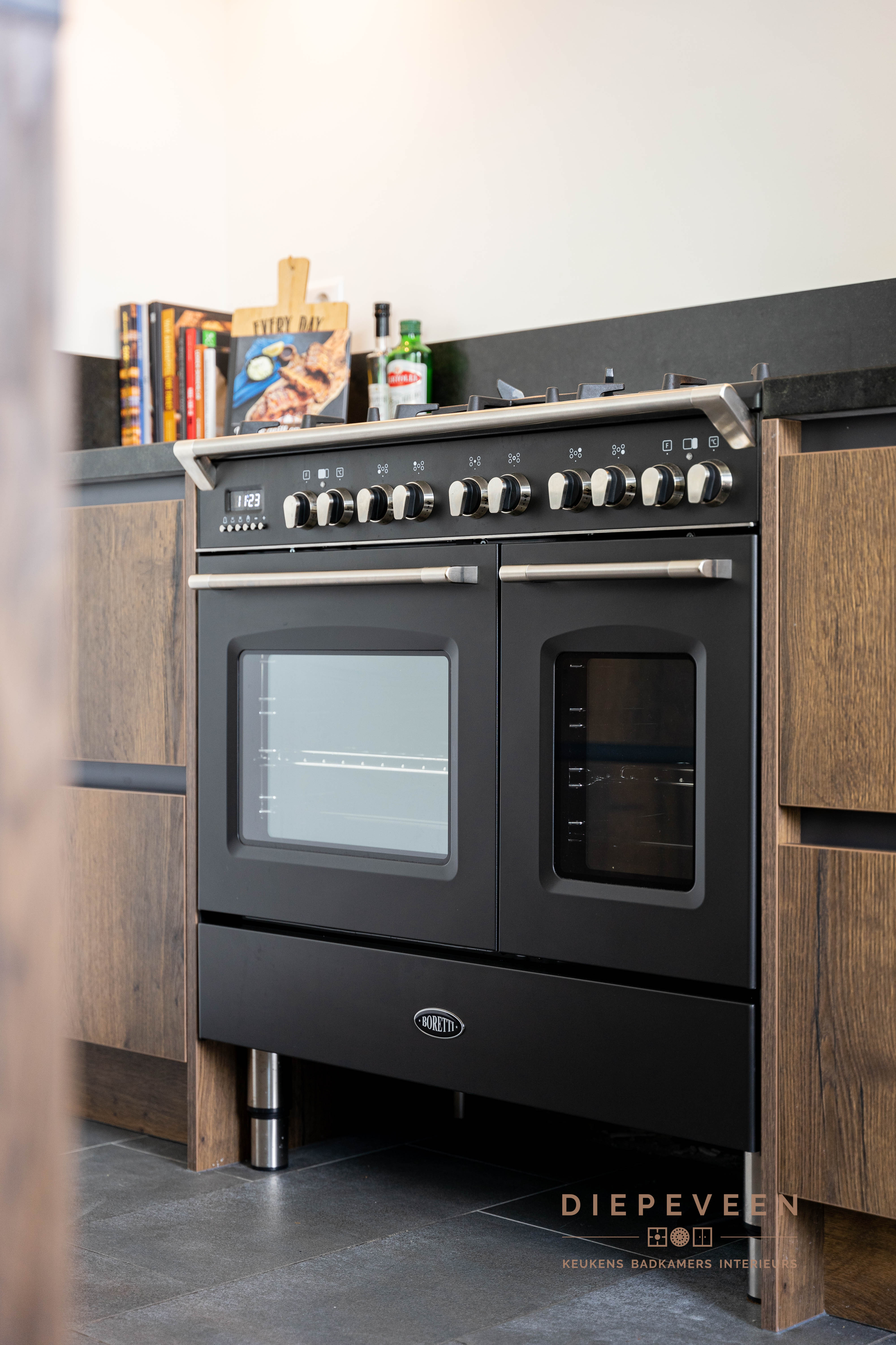 Foto: Diepeveen Keukens en Badkamers  Gijsbertha  07810