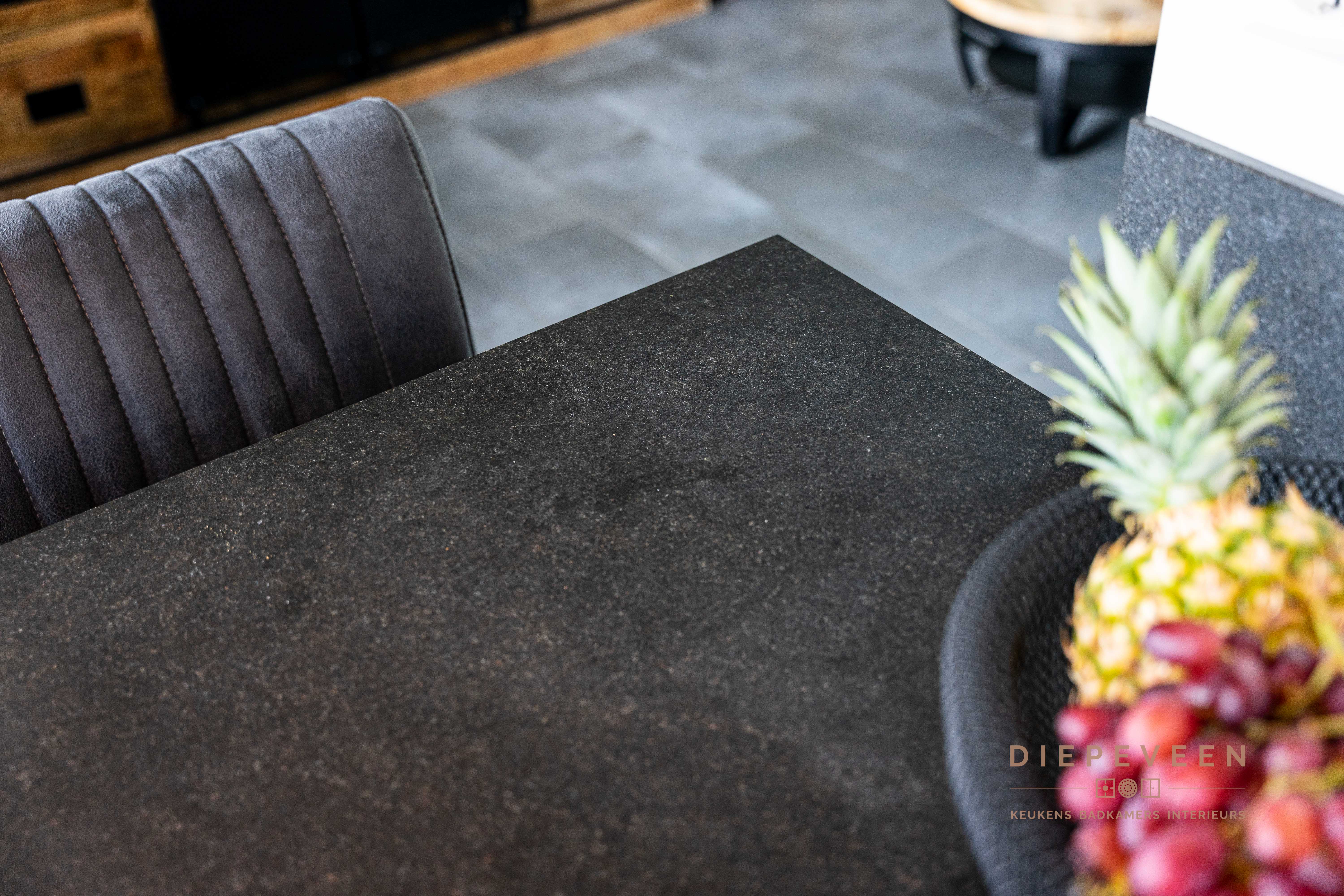 Foto: Diepeveen Keukens en Badkamers  Gijsbertha  07818