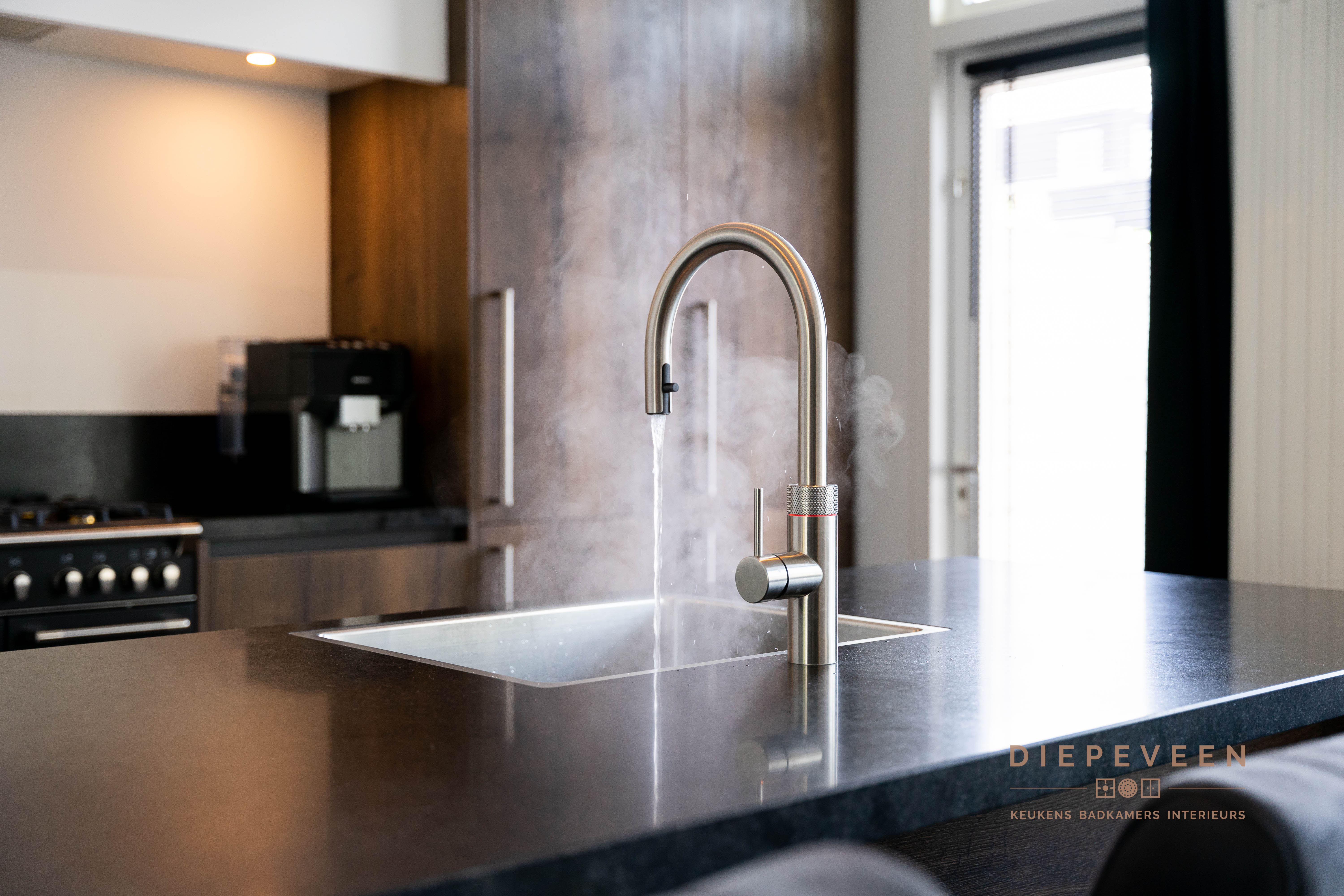 Foto: Diepeveen Keukens en Badkamers  Gijsbertha  07824