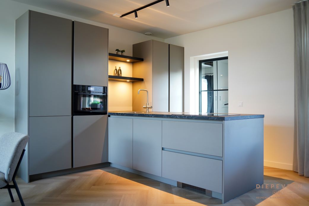 Foto : Modern en strakke keuken