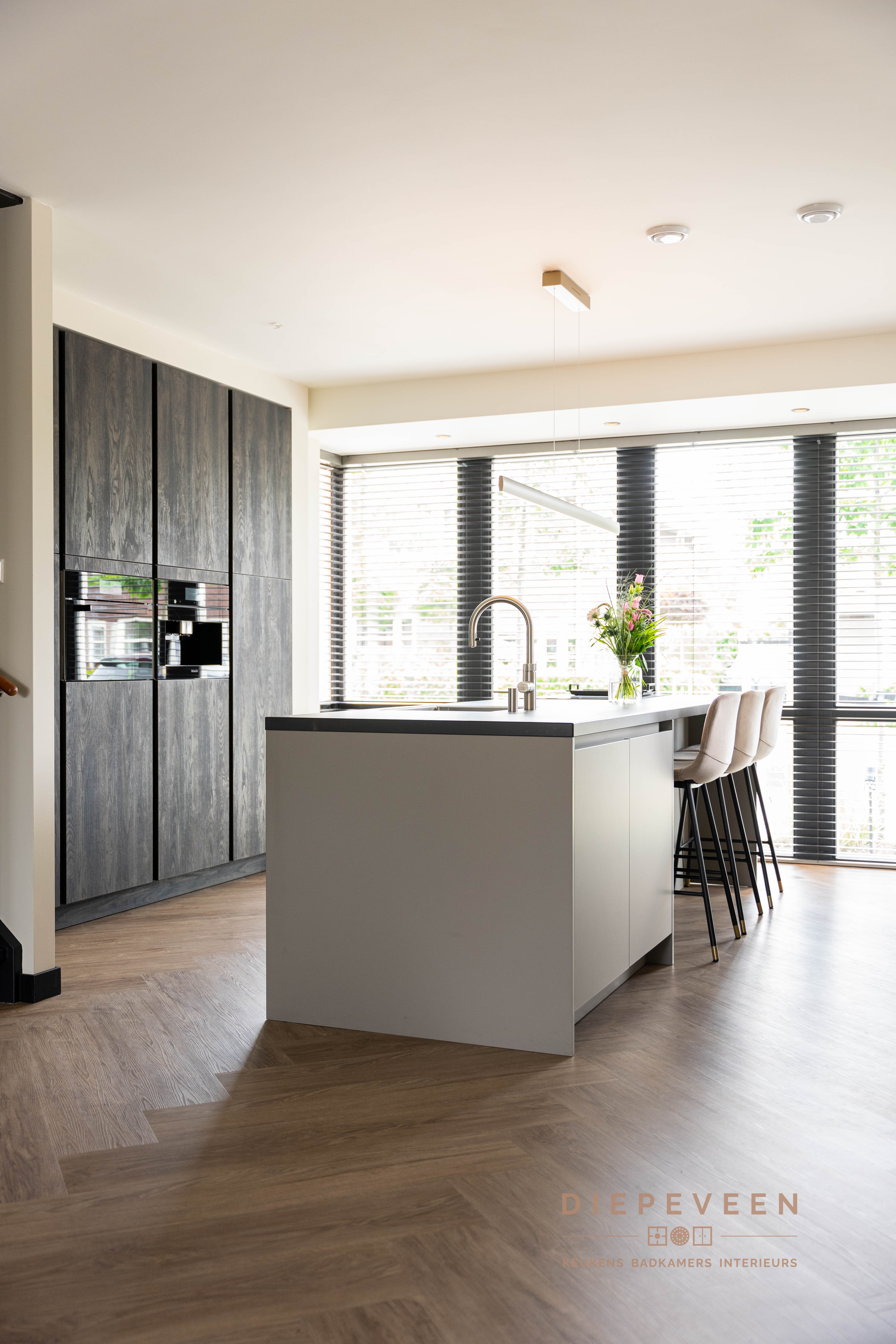 Foto: Diepeveen Keukens en Badkamers  Hogerbrug  08857