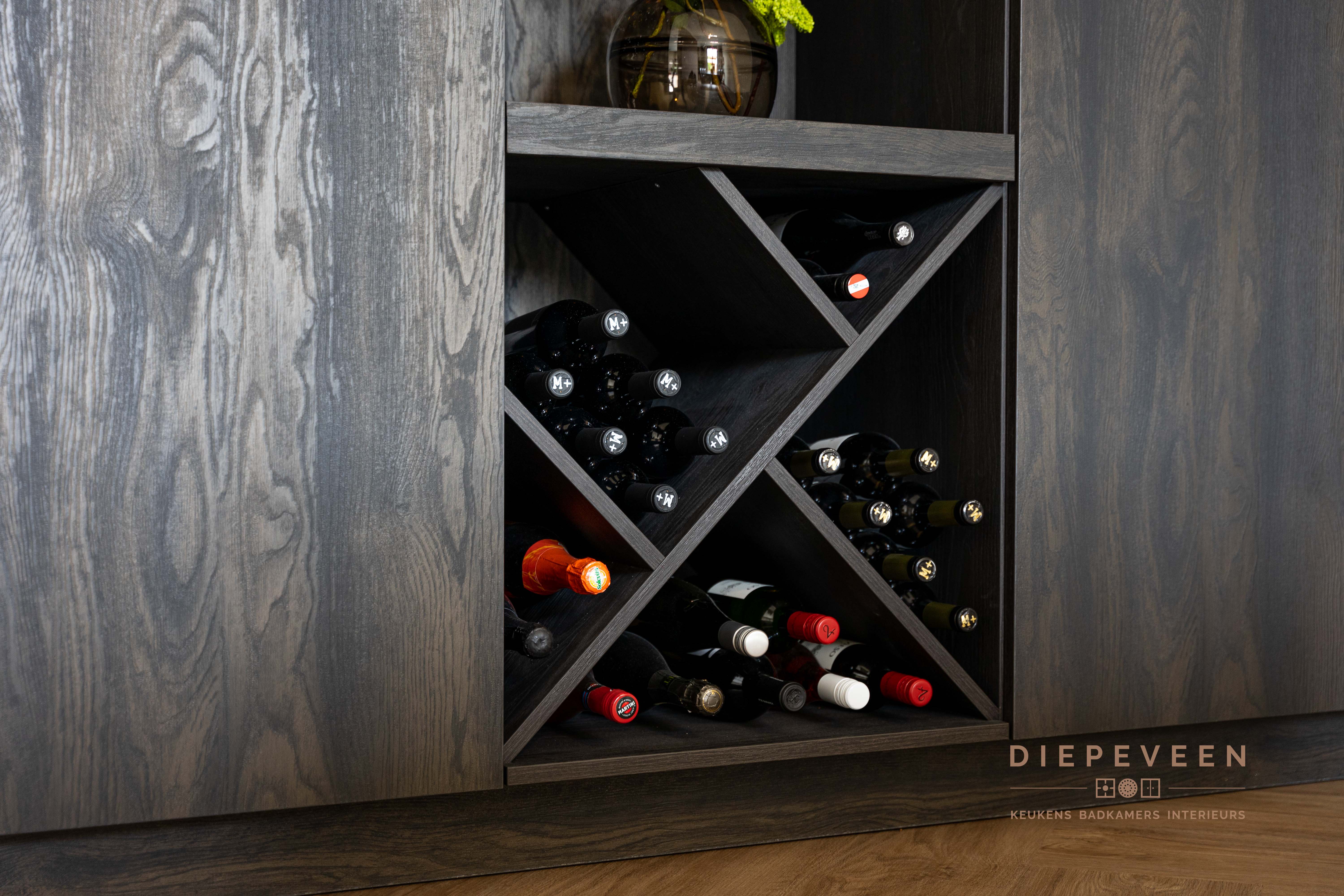 Foto: Diepeveen Keukens en Badkamers  Hogerbrug  08914