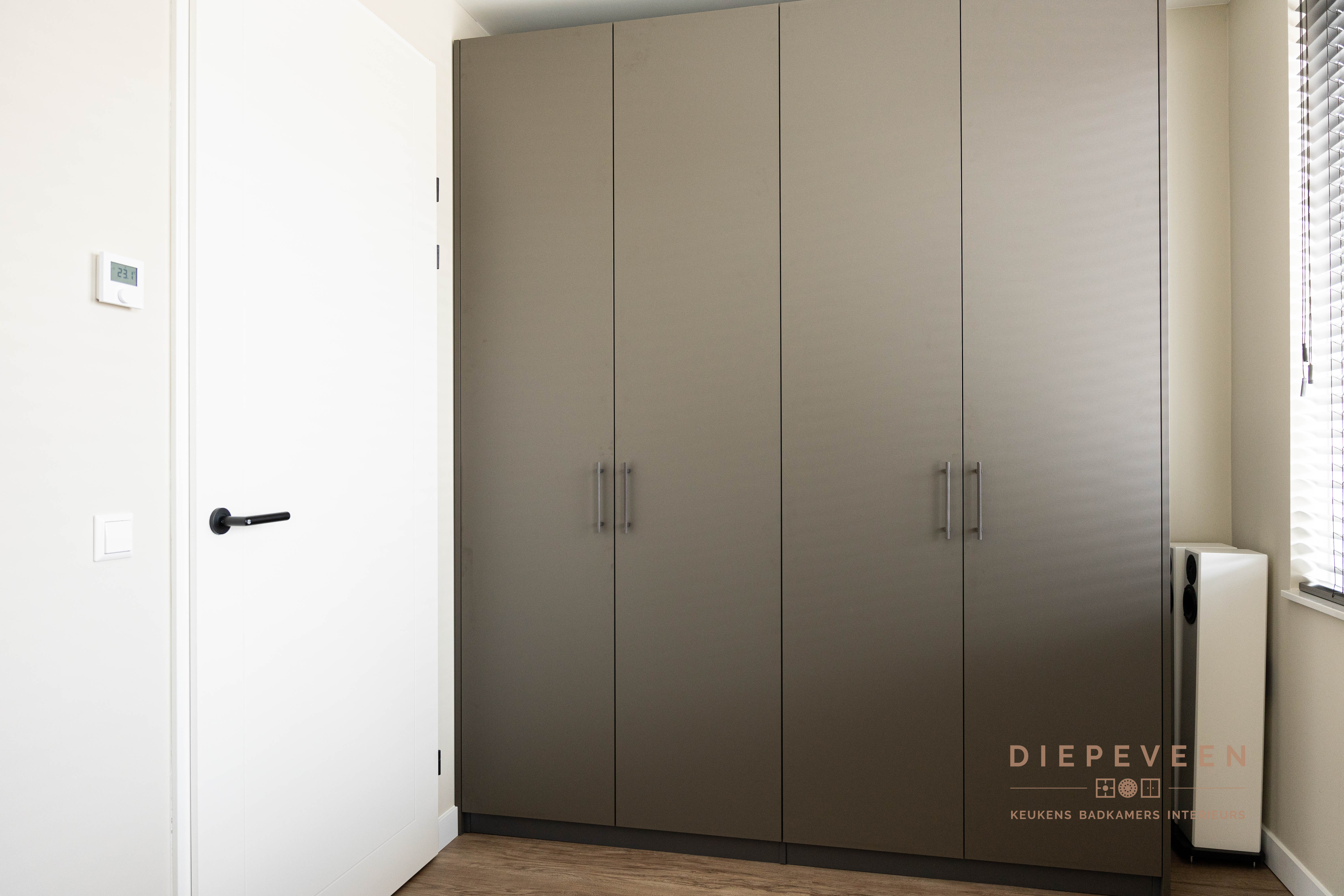 Foto: Diepeveen Keukens en Badkamers  Hogerbrug  08969