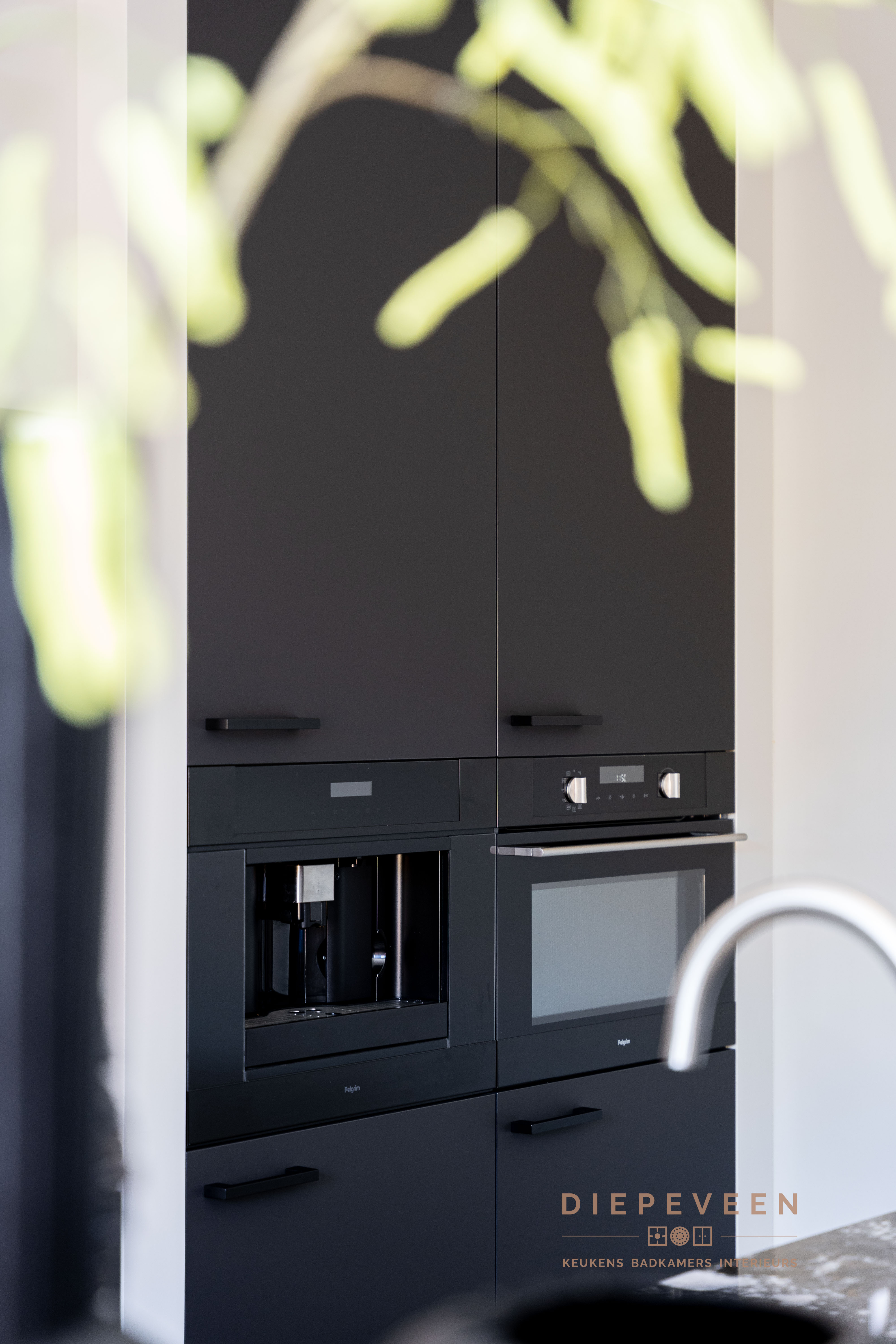 Foto: Diepeveen Keukens en Badkamers  Hoogenes  09594