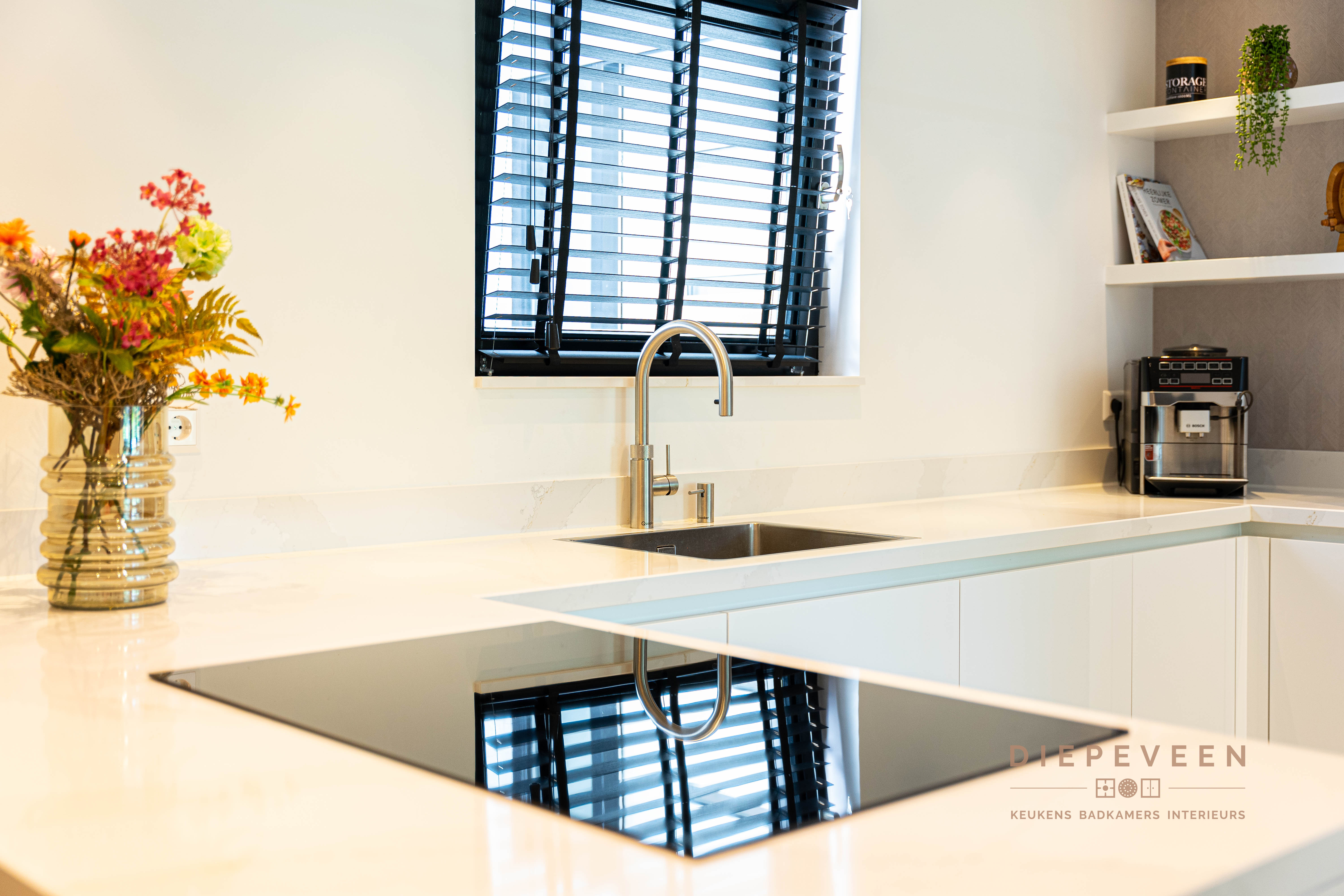 Foto: Diepeveen Keukens en Badkamers  Mikac  09065
