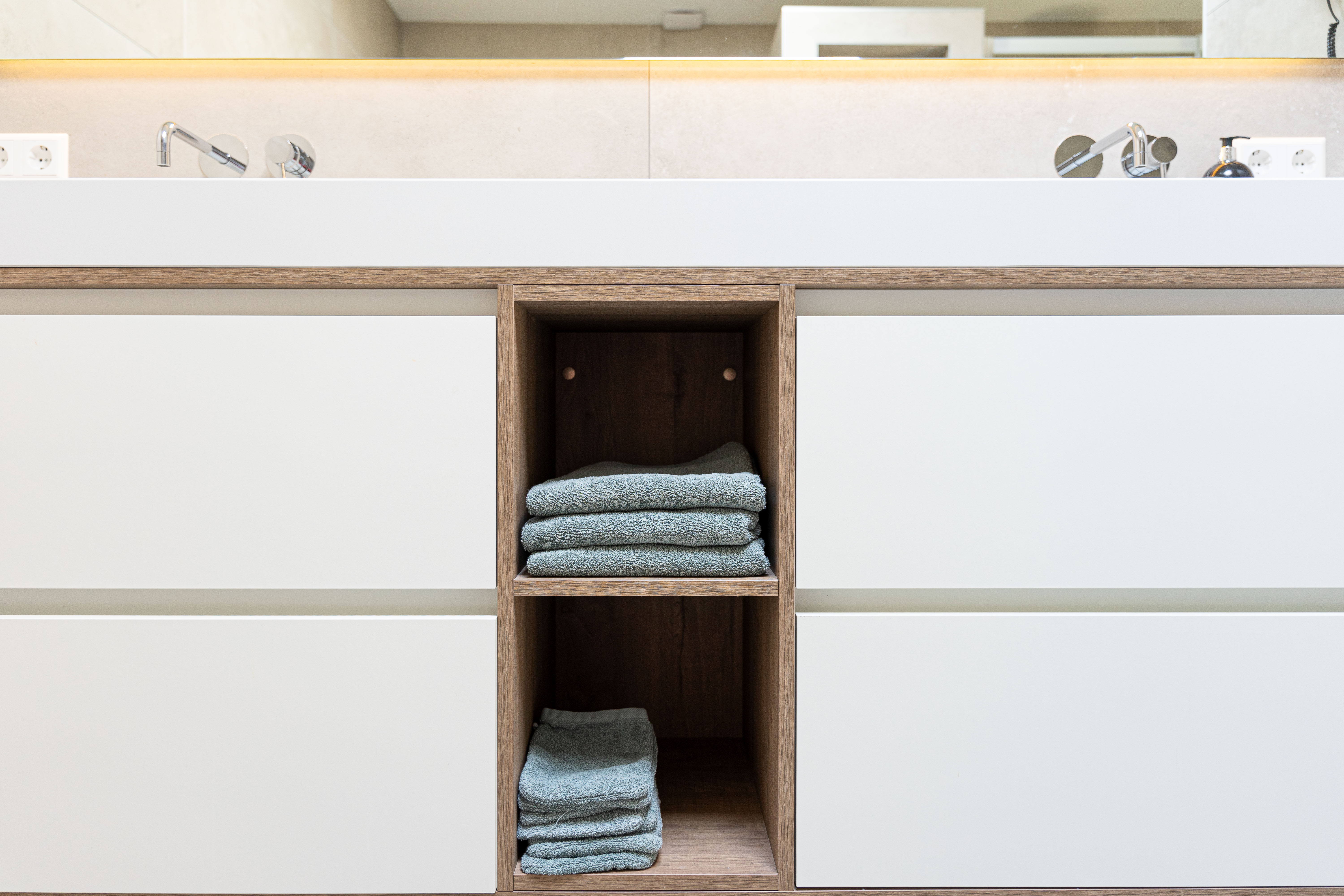 Foto: Diepeveen Keukens en Badkamers  Mikac  09116