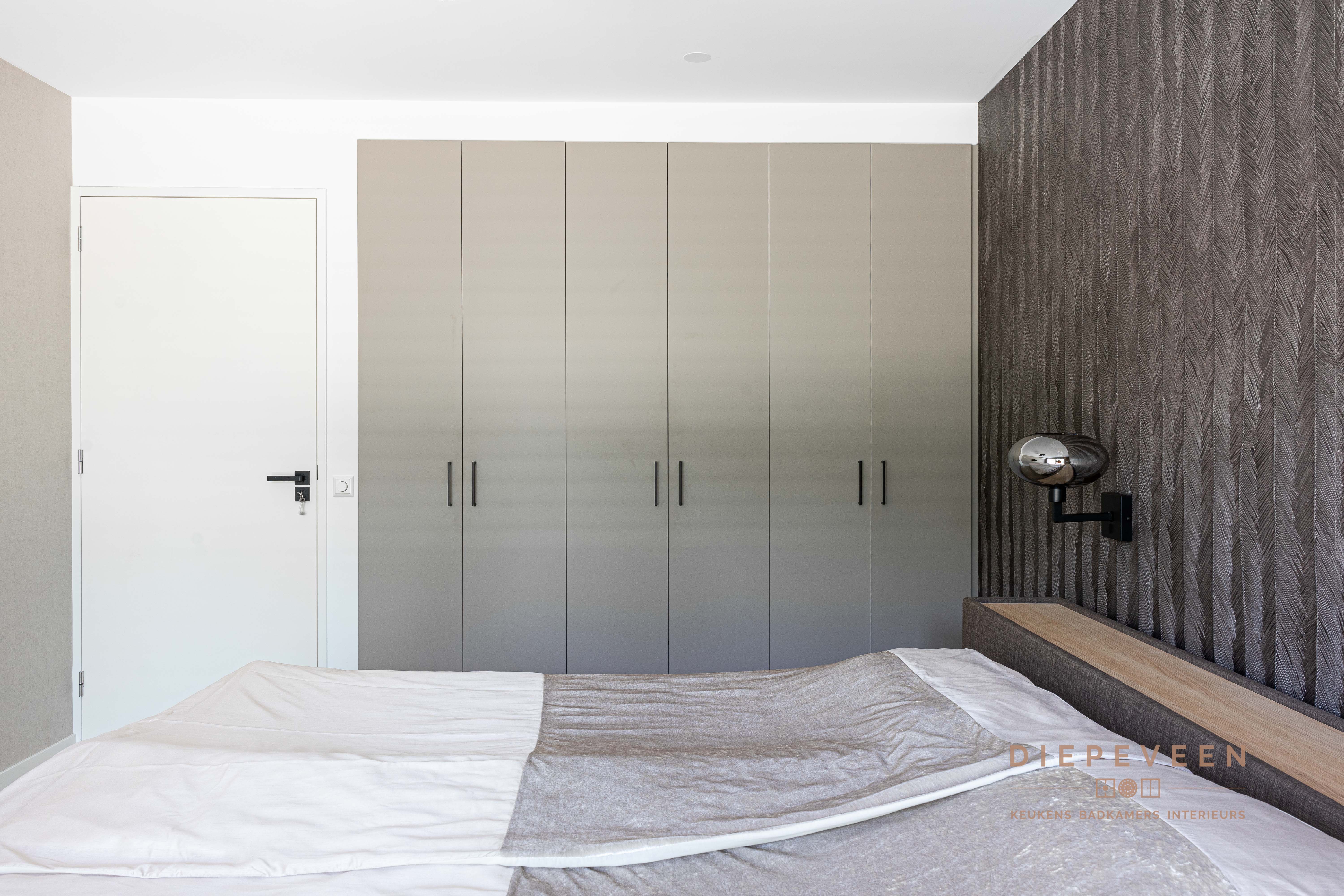 Foto: Diepeveen Keukens en Badkamers  Mikac  09142