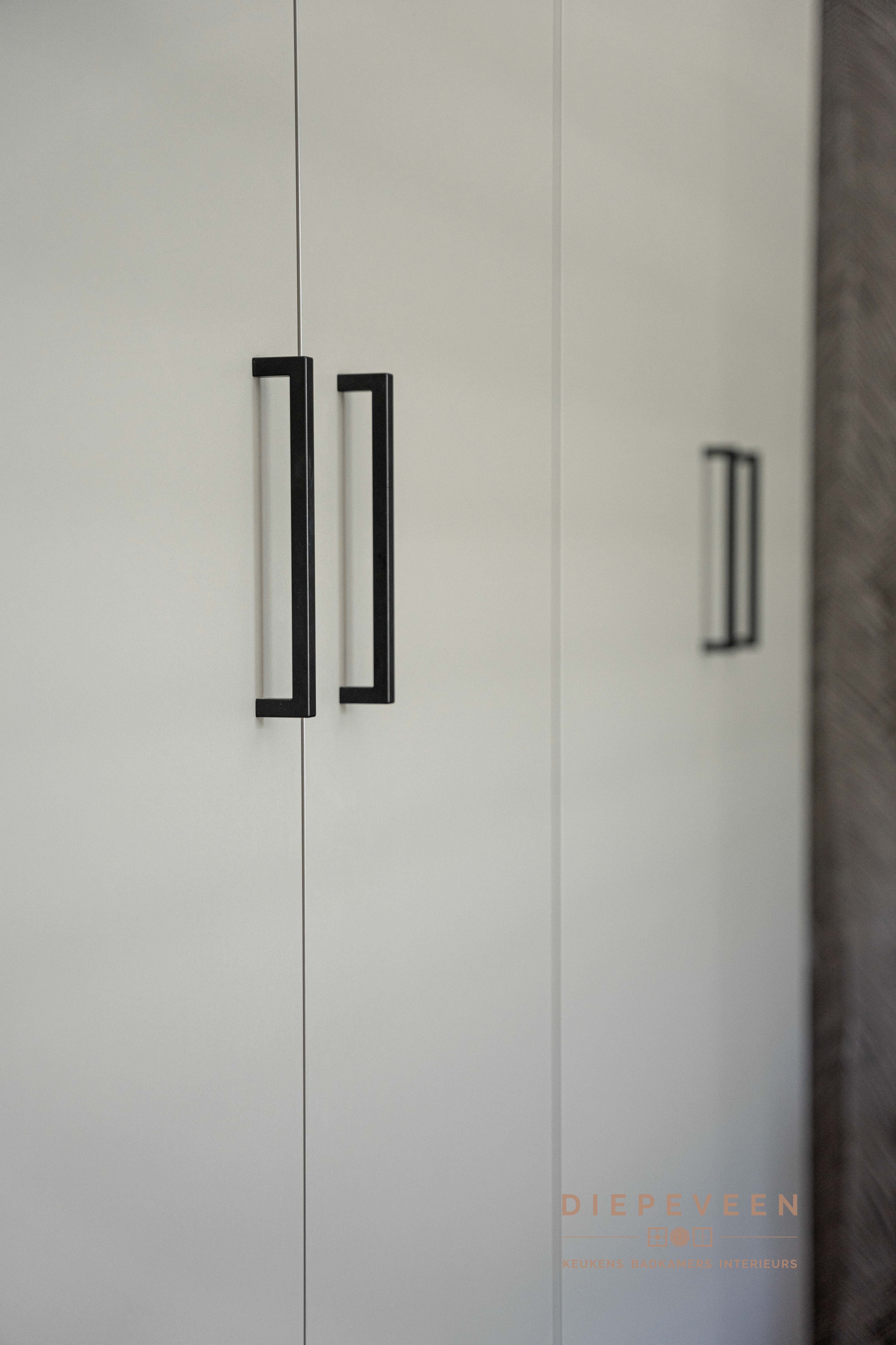 Foto: Diepeveen Keukens en Badkamers  Mikac  09150