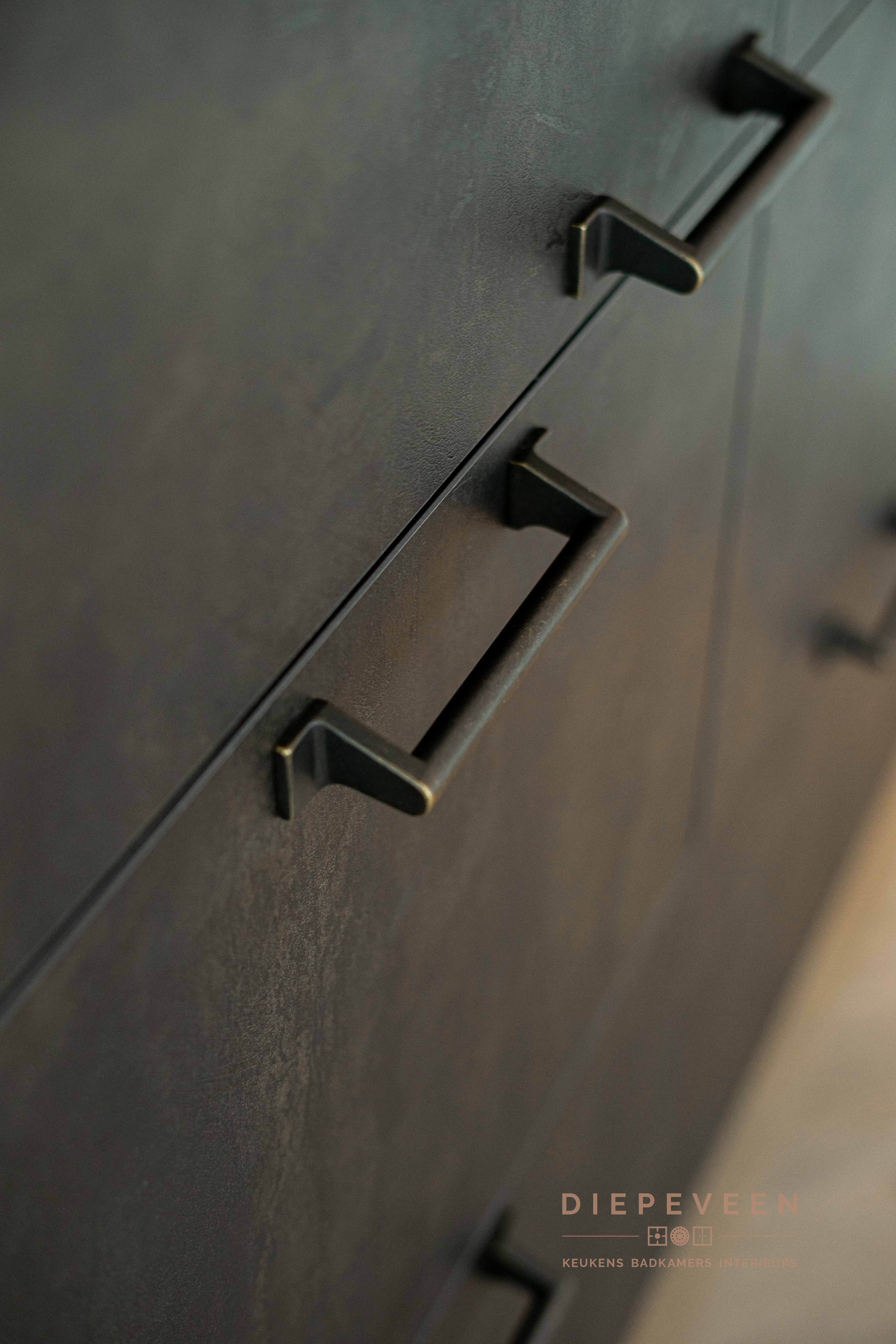 Foto: Diepeveen Keukens en Badkamers  Puissen  Millenaar  06539