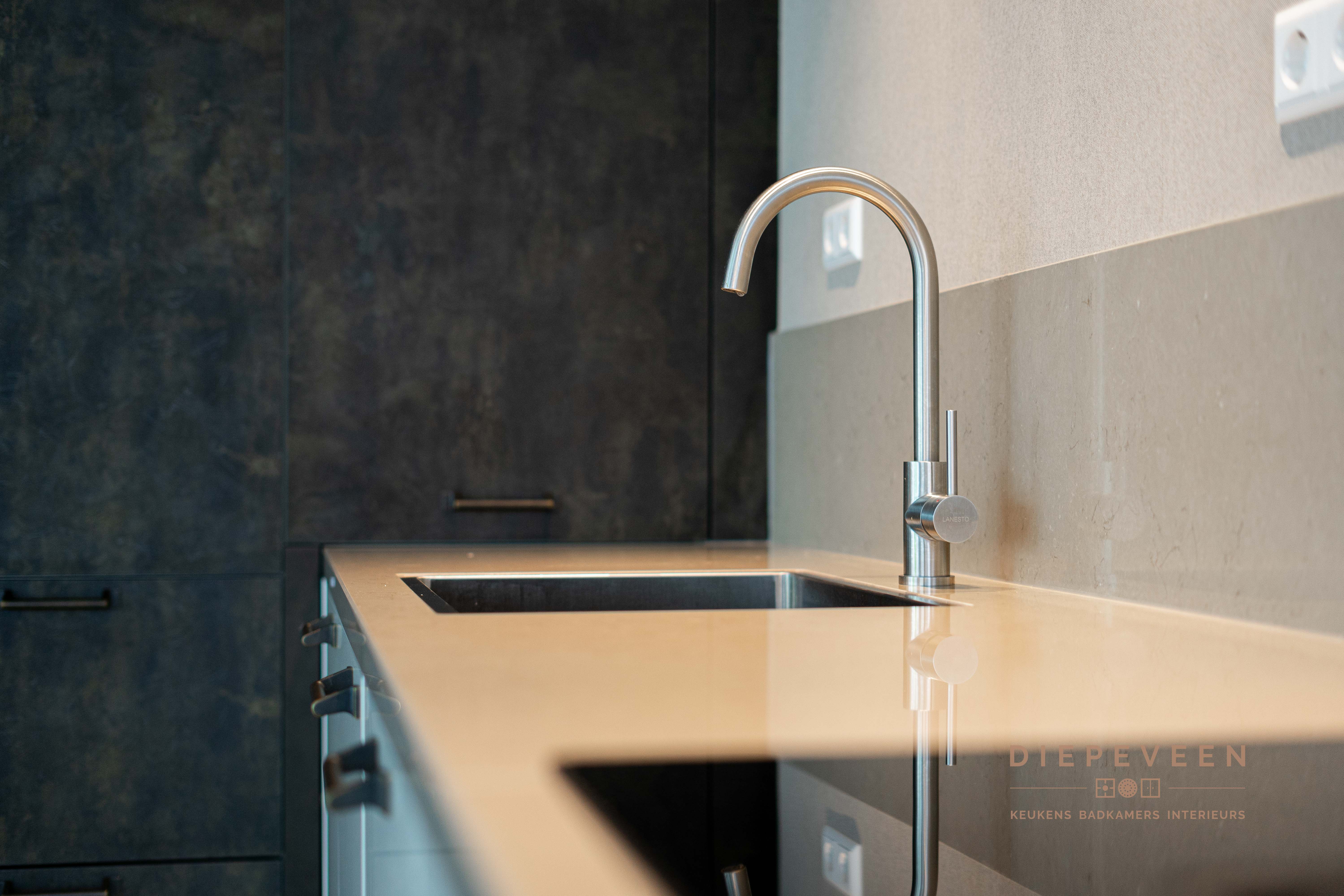 Foto: Diepeveen Keukens en Badkamers  Puissen  Millenaar   6 van 13 