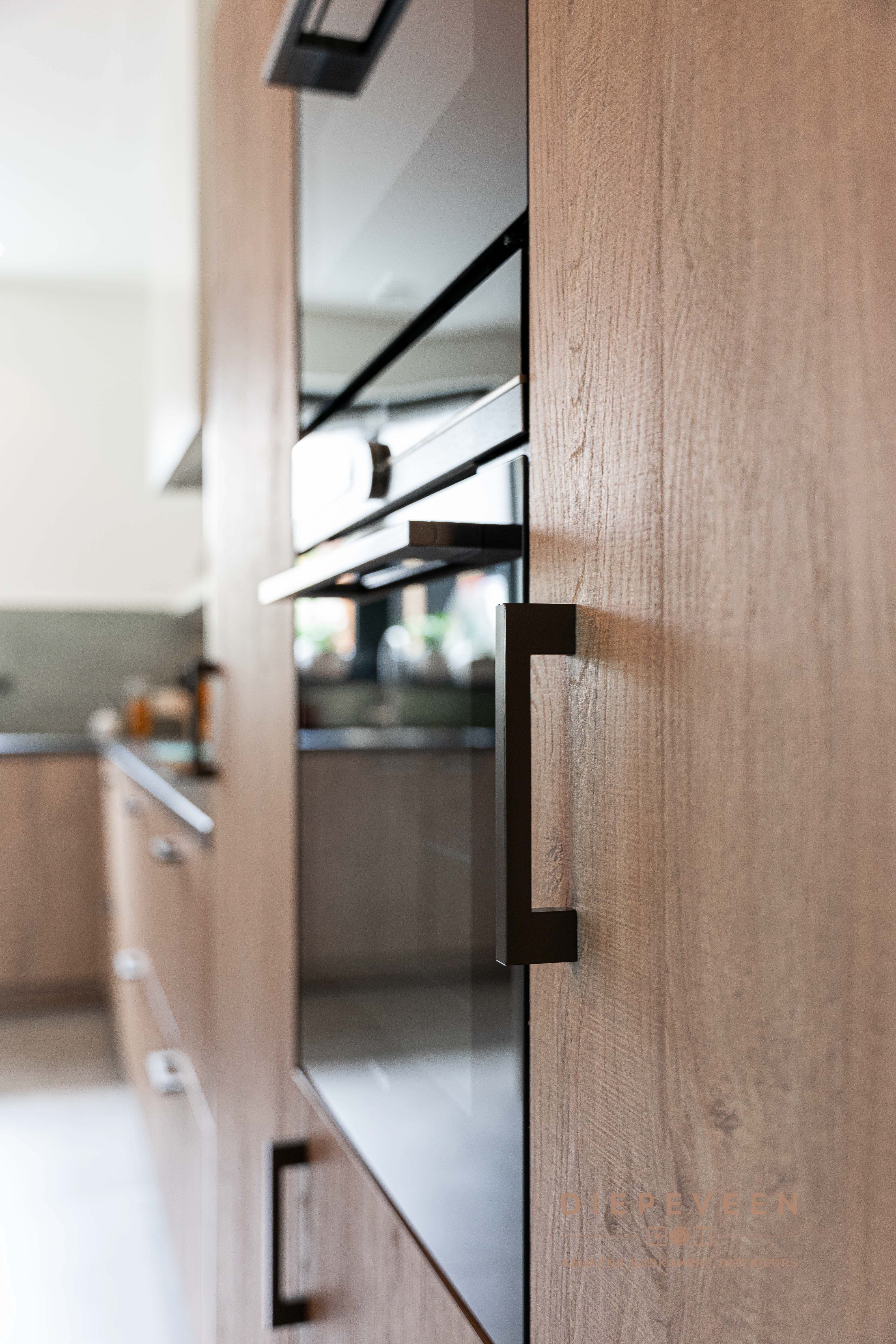 Foto: Diepeveen Keukens en Badkamers  00664