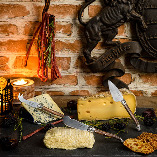 Foto: lekkere kaas met kaasmessen laguiole style de vie