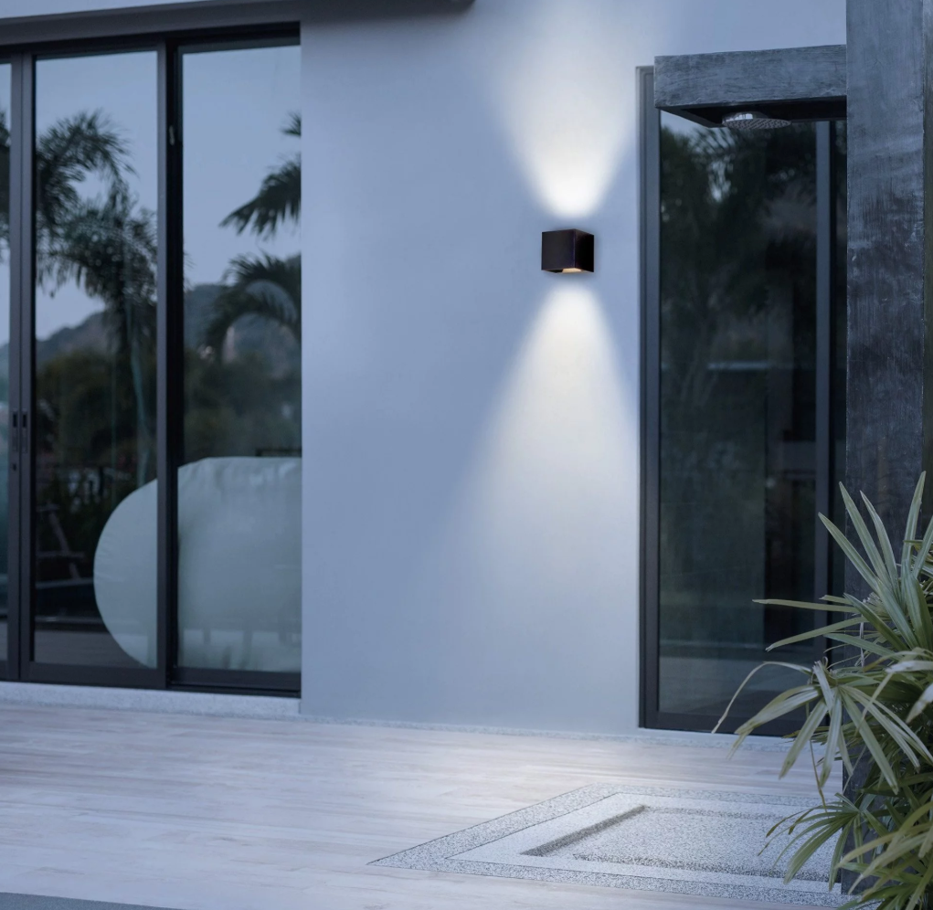 Foto : Strakke wandverlichting voor buiten