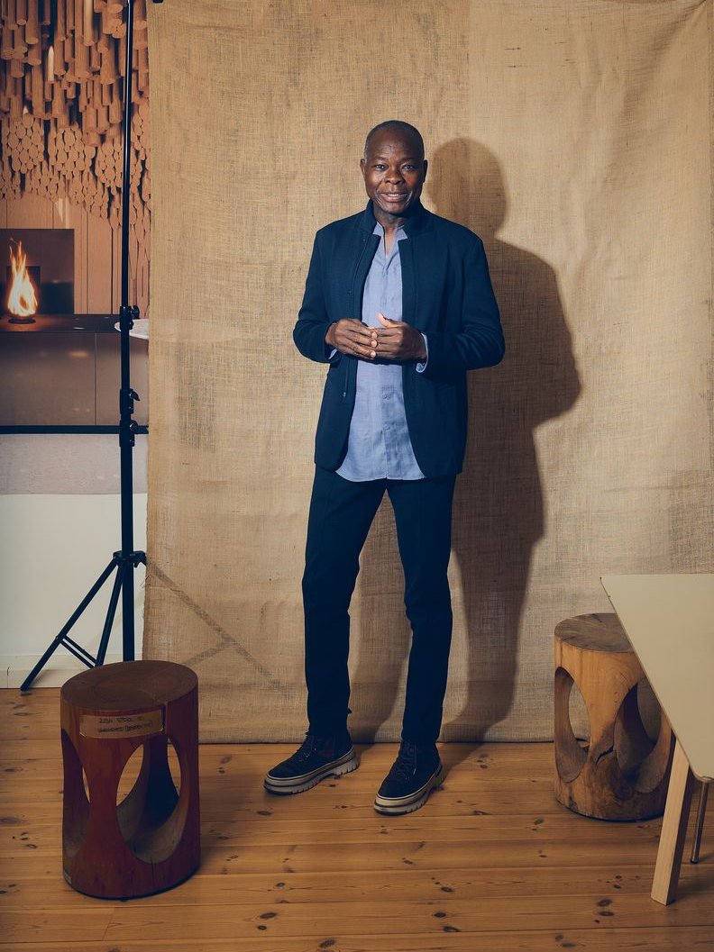 Foto: csm next125 Francis Kere Fireplace Francis Kere Portrait f993aed745 wonen nl