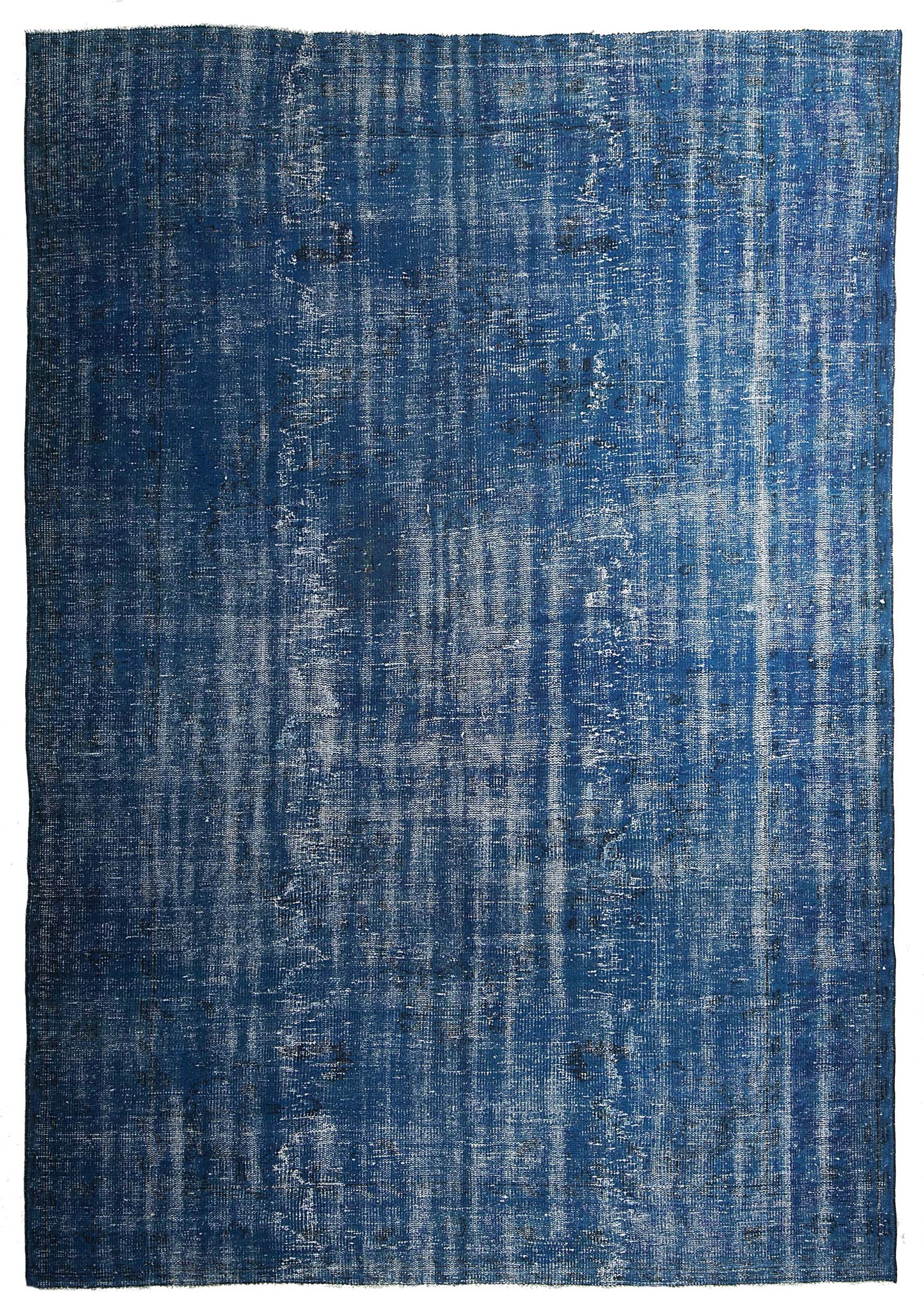 Foto: vintage recoloured rug kleur blauw 215x305cm