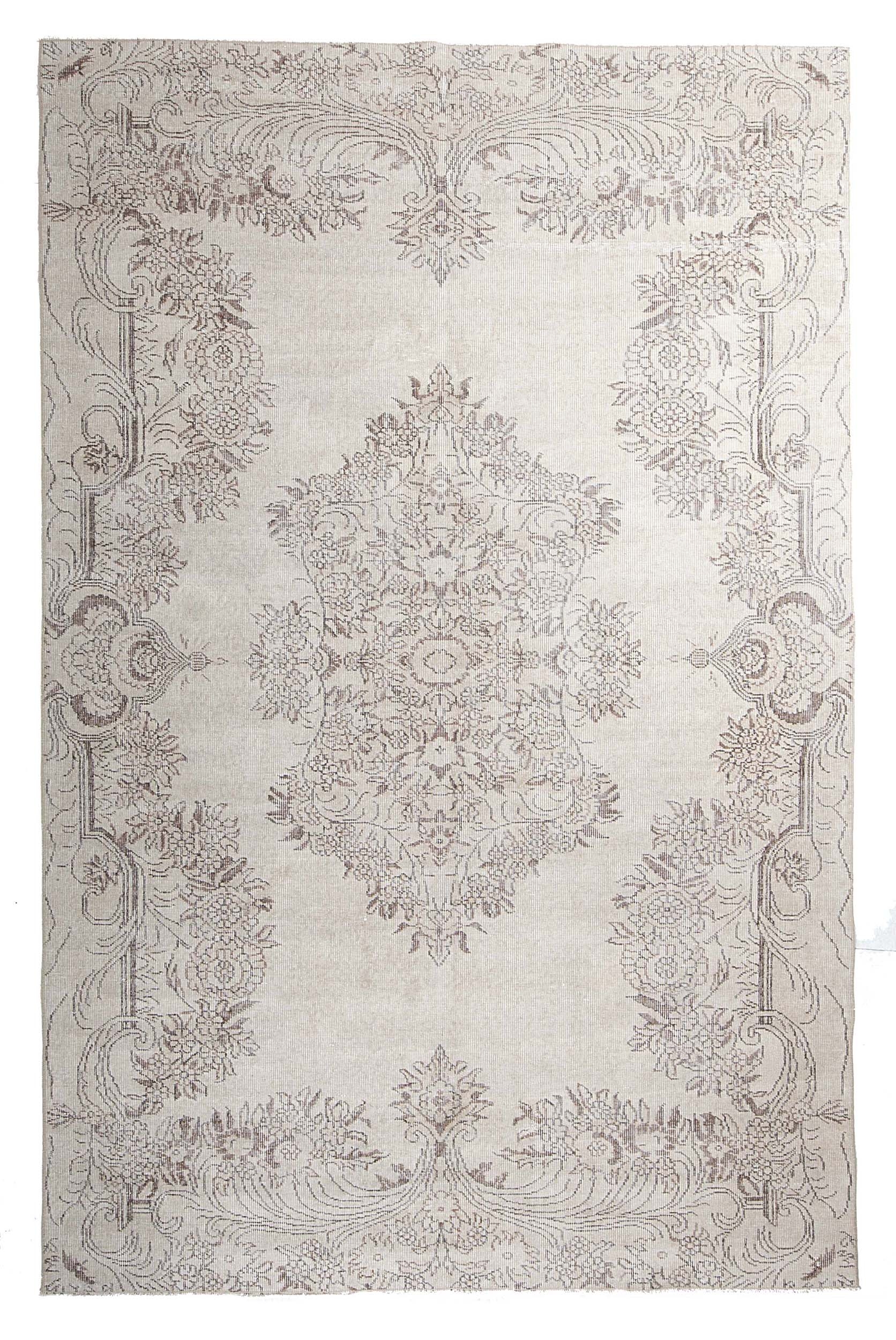 Foto: vintage recoloured rug kleur whitewash 187x295cm