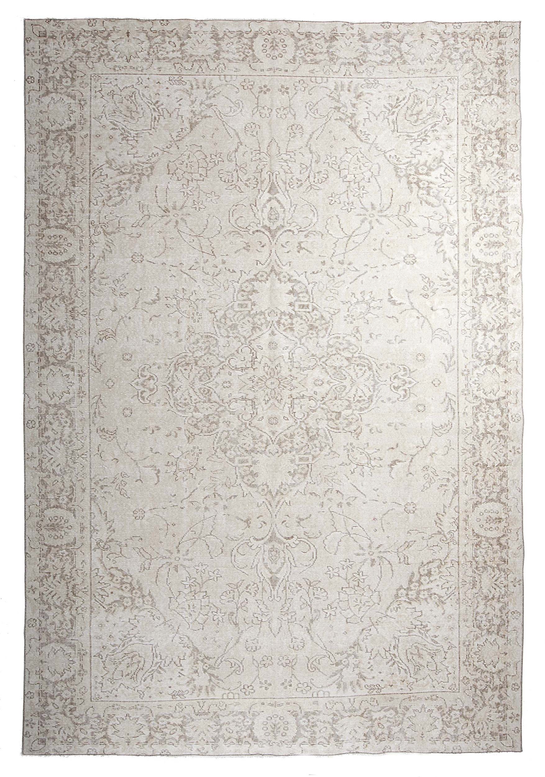 Foto: vintage recoloured rug kleur whitewash 219x330cm