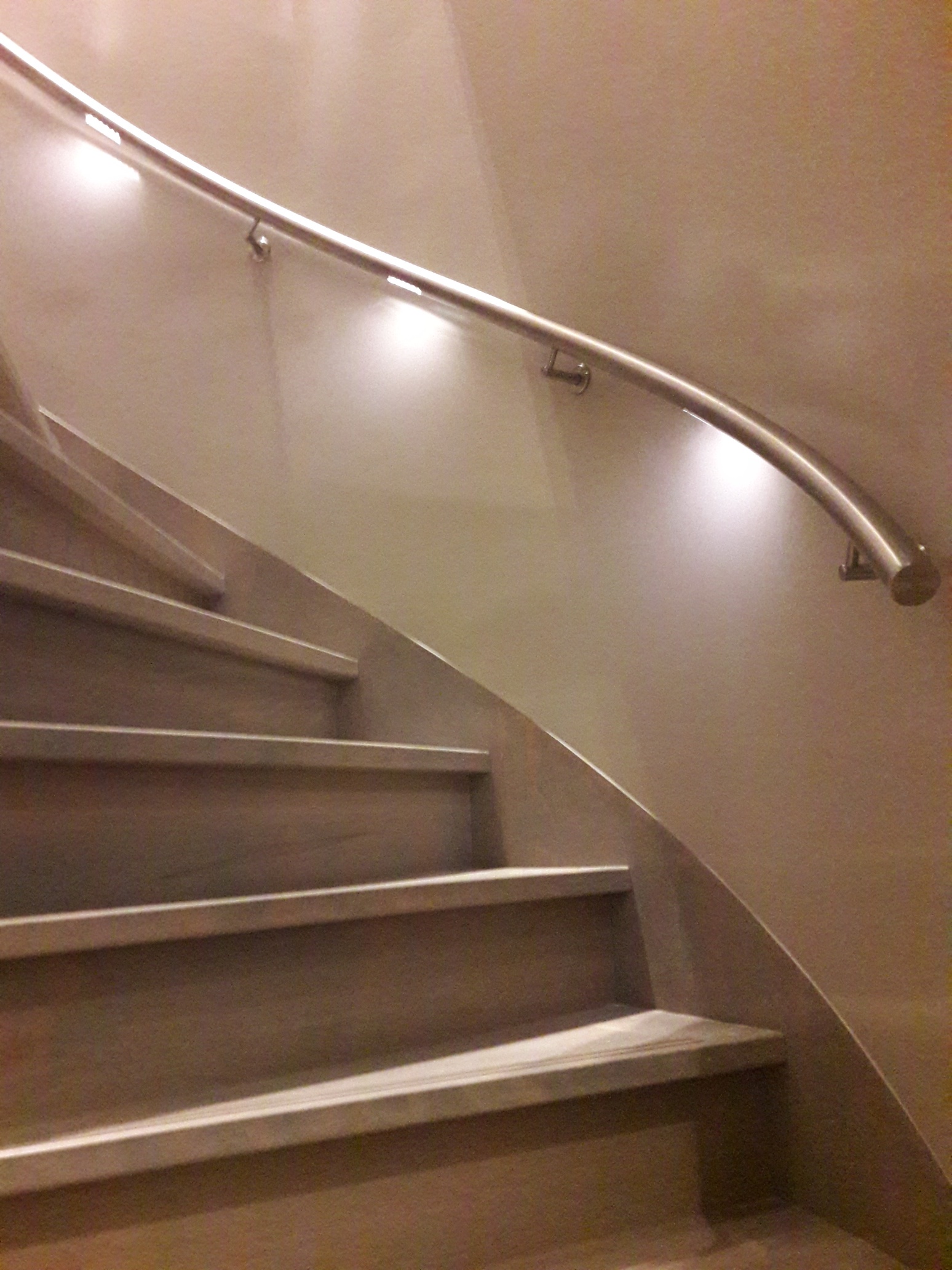 Foto: Spiltrap leuning LED RVS rvstrapleuning nl