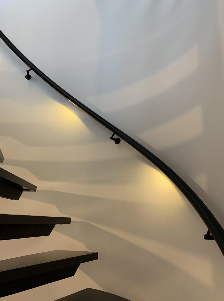 Foto: Wonennl Spiltrap leuning Lumigrip LED RVS rvstrapleuningnl