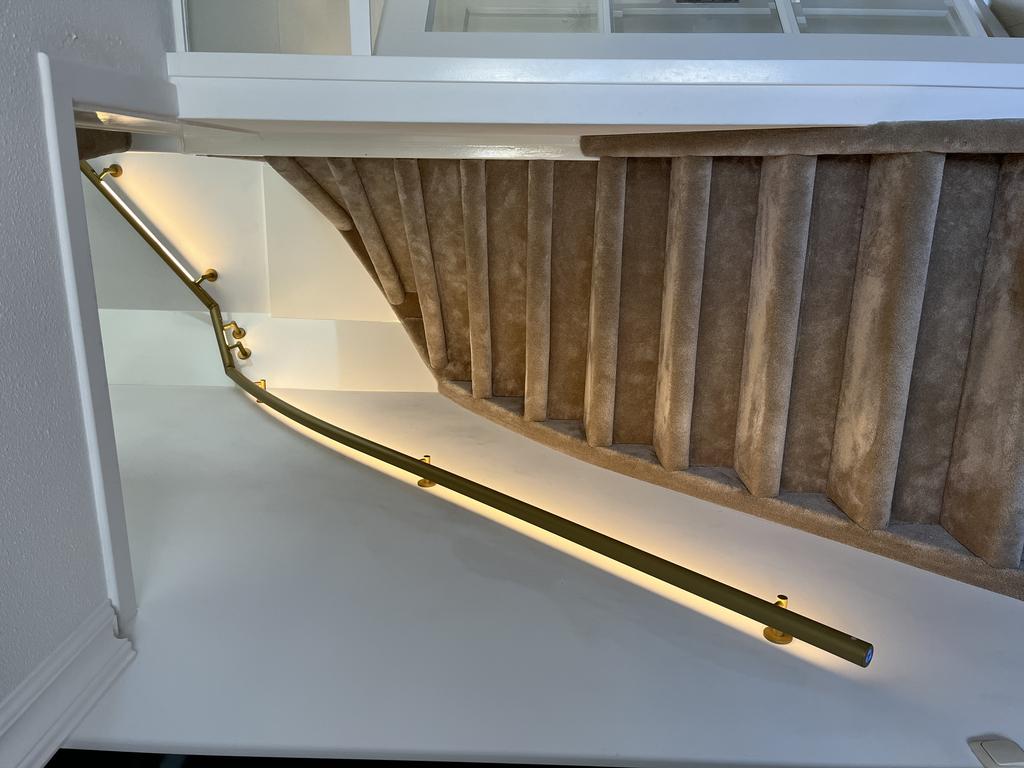Foto : Stijlvolle en Veilige Leuningen met LED-Verlichting