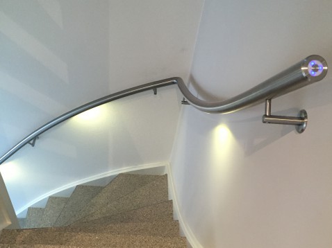 Foto : Stijlvolle en Veilige Leuningen met LED-Verlichting