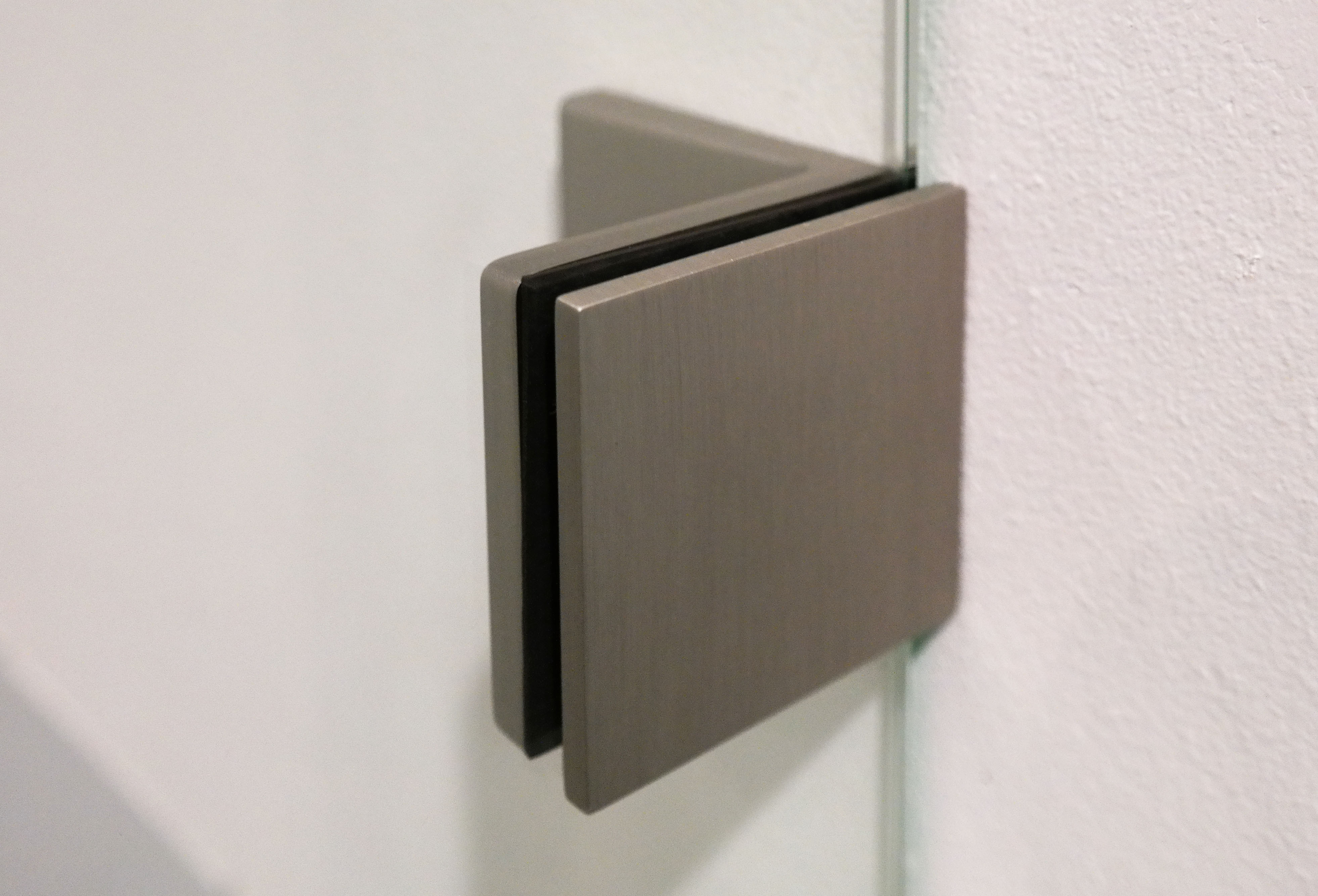 Foto: Minimal Square Bevestiging