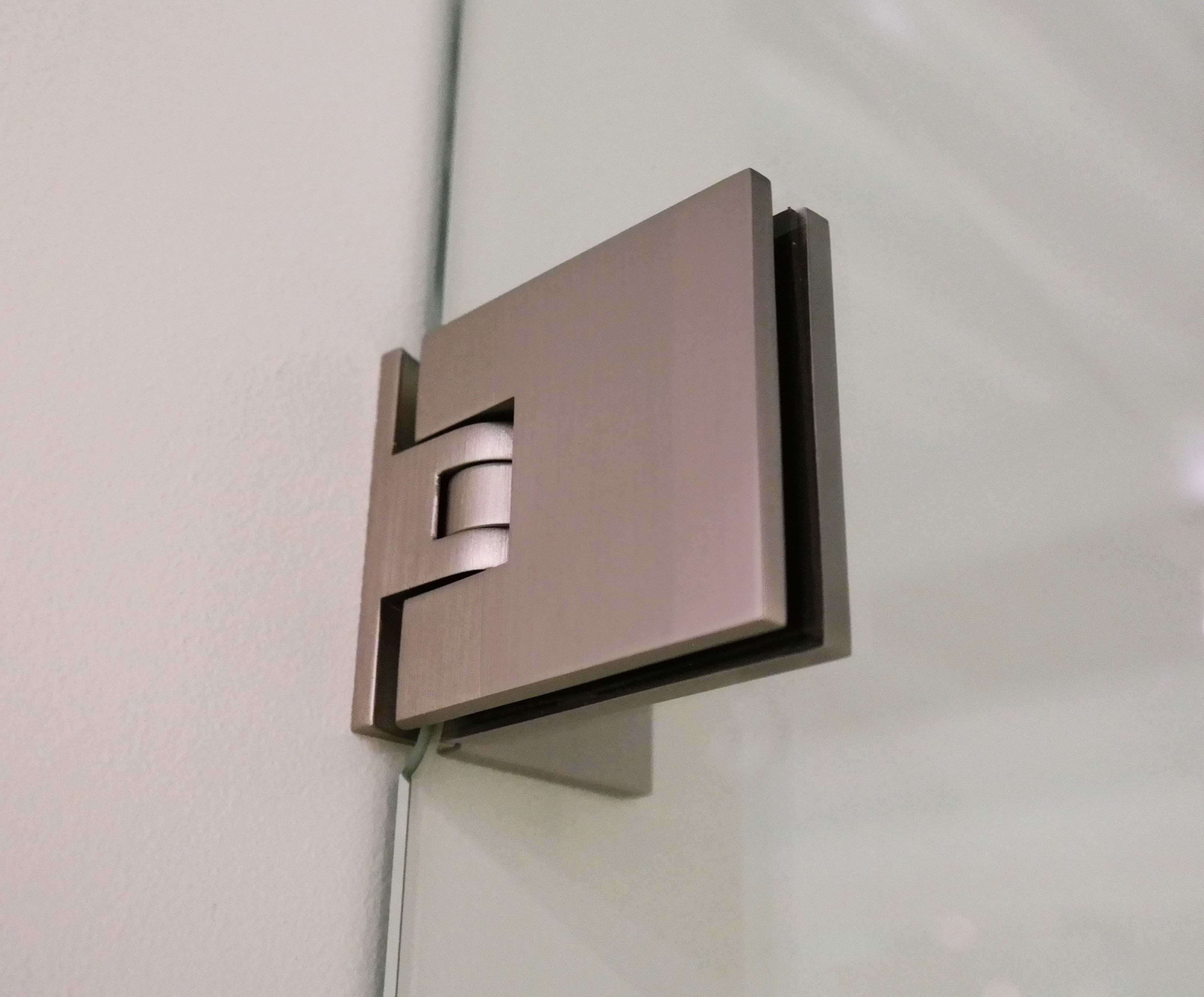 Foto: Minimal Square Scharnier 1