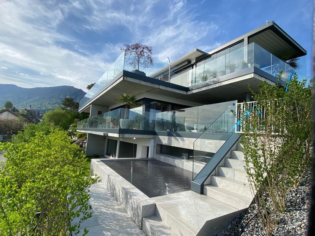 Foto: Pi7 Image SolarEclipseVolcanoGrey Zwitserland2