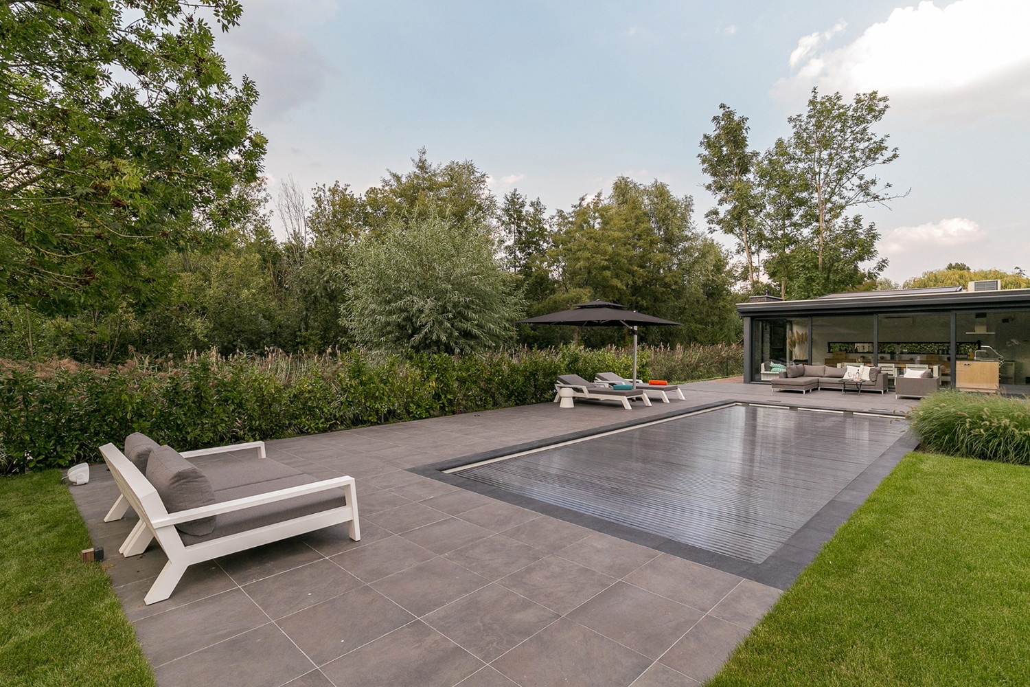 Foto: Pi7 Image Vissers Nova100 wit PC60EclipseSolar12