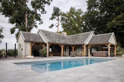 Foto : Zwembaden met poolhouse. Vind een stijl die bij u past!