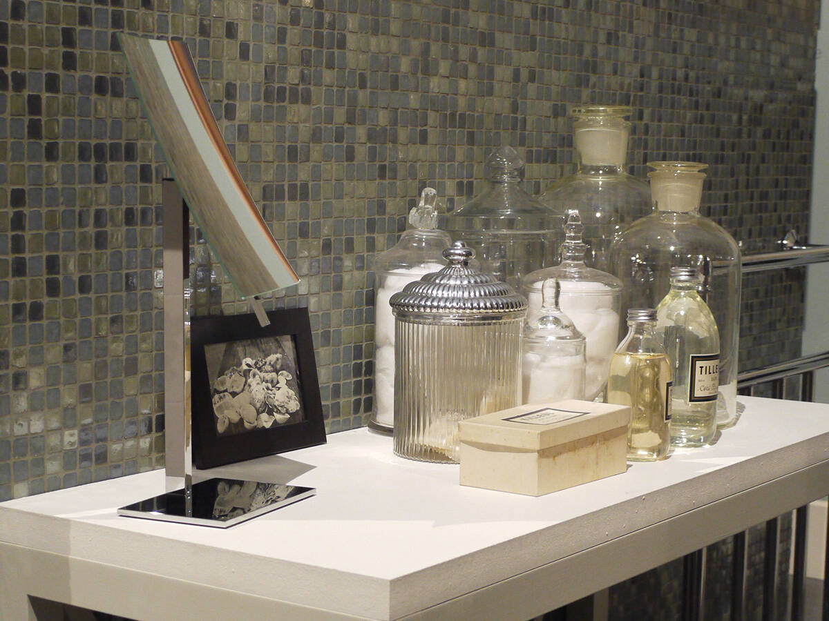 Foto: Wonennl Hansgrohe trend decoration antique jars ambiance 4x3